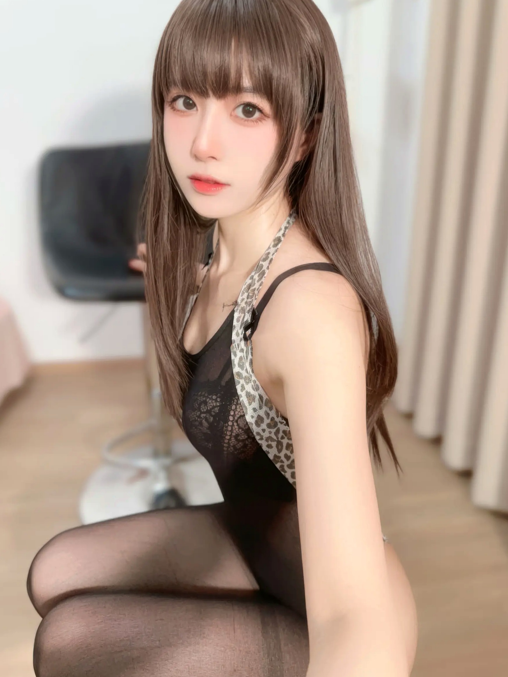 布丁大法 - 黑丝肥臀家居私房性感写真 极品诱惑美臀黑丝视角