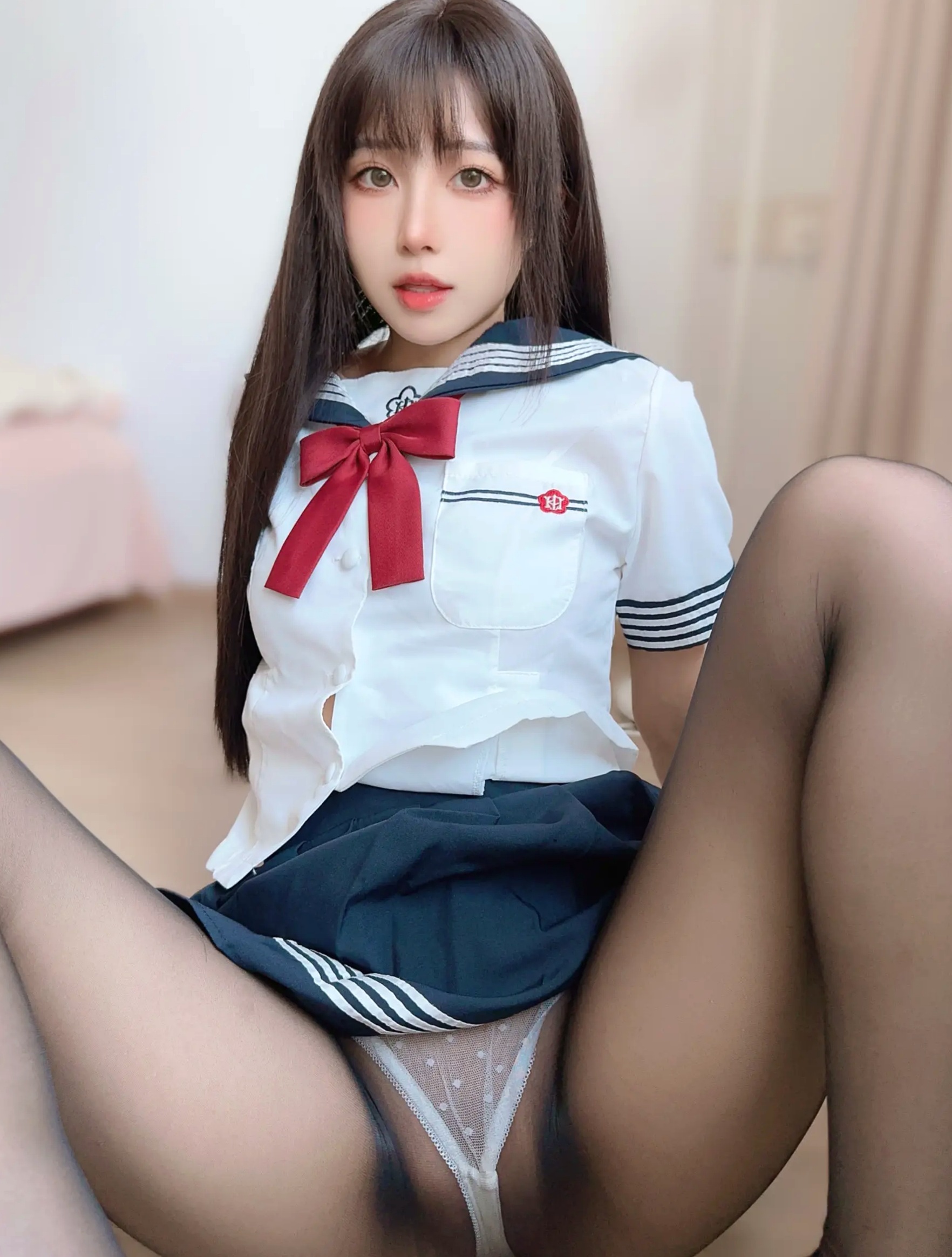 布丁大法 - 黑丝连裤袜水手服校服美腿私房诱惑写真
