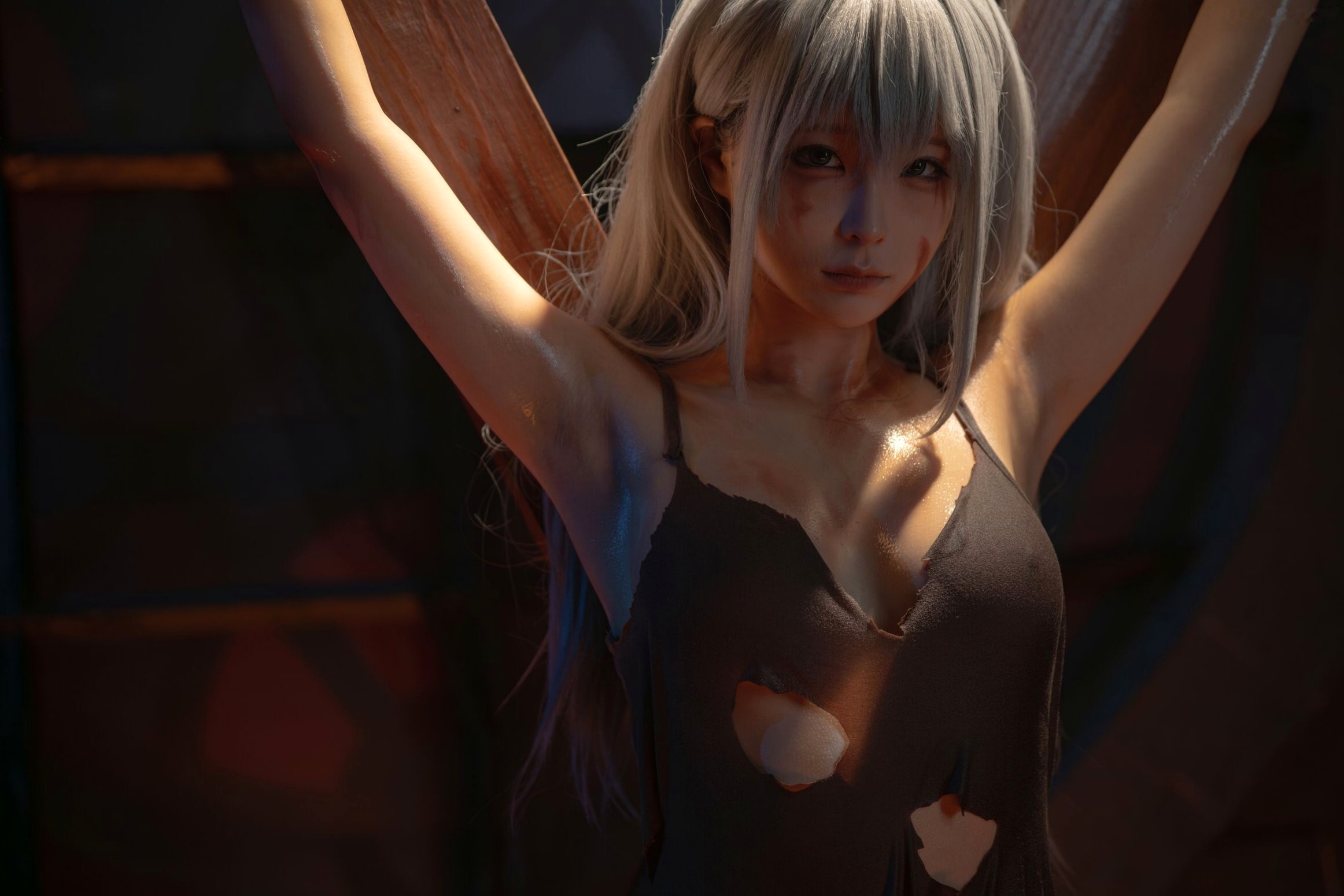 《蠢沫沫-奴隶少女希尔薇》地牢铁链战损风角色扮演性感大尺度写真