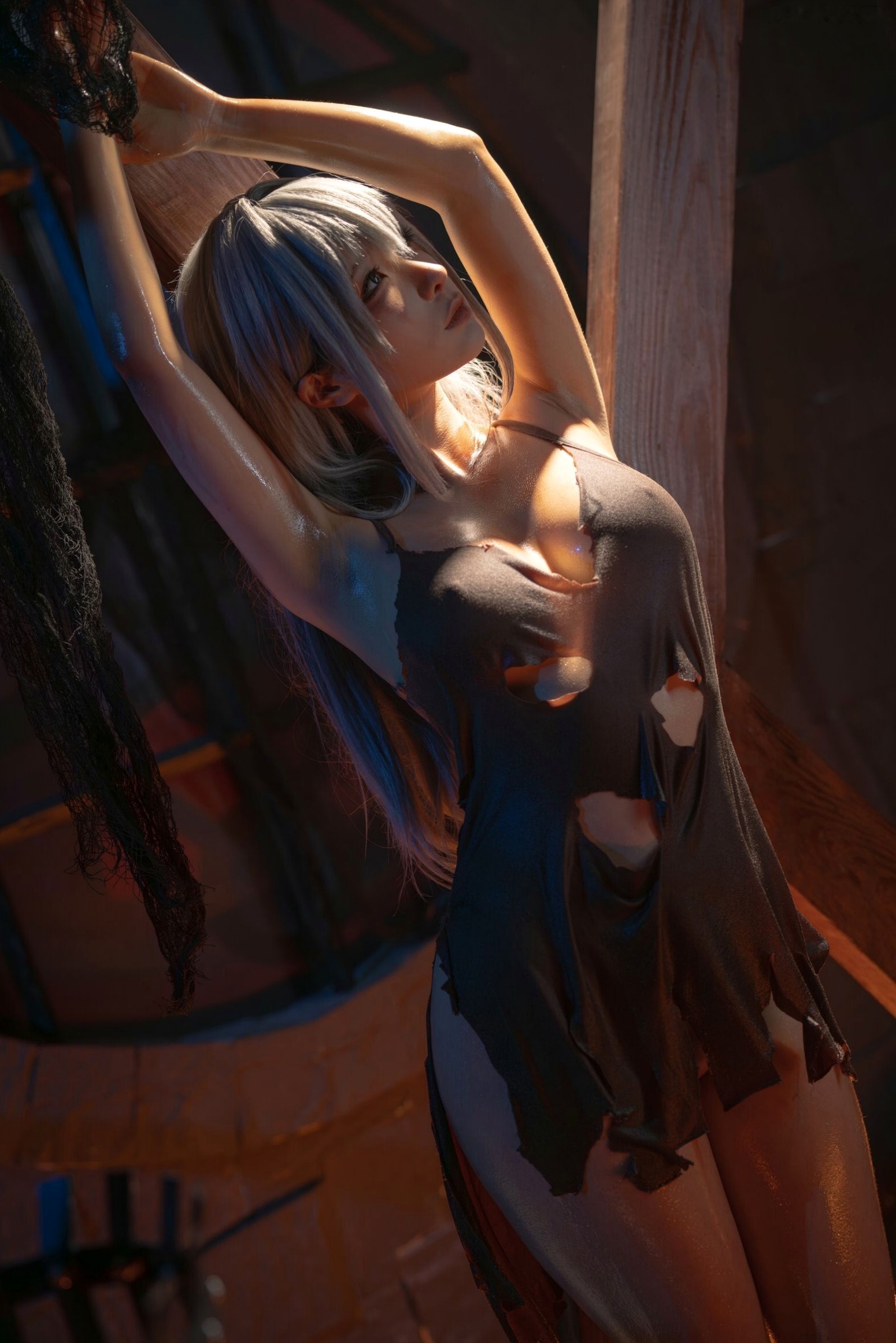 《蠢沫沫-奴隶少女希尔薇》地牢铁链战损风角色扮演性感大尺度写真