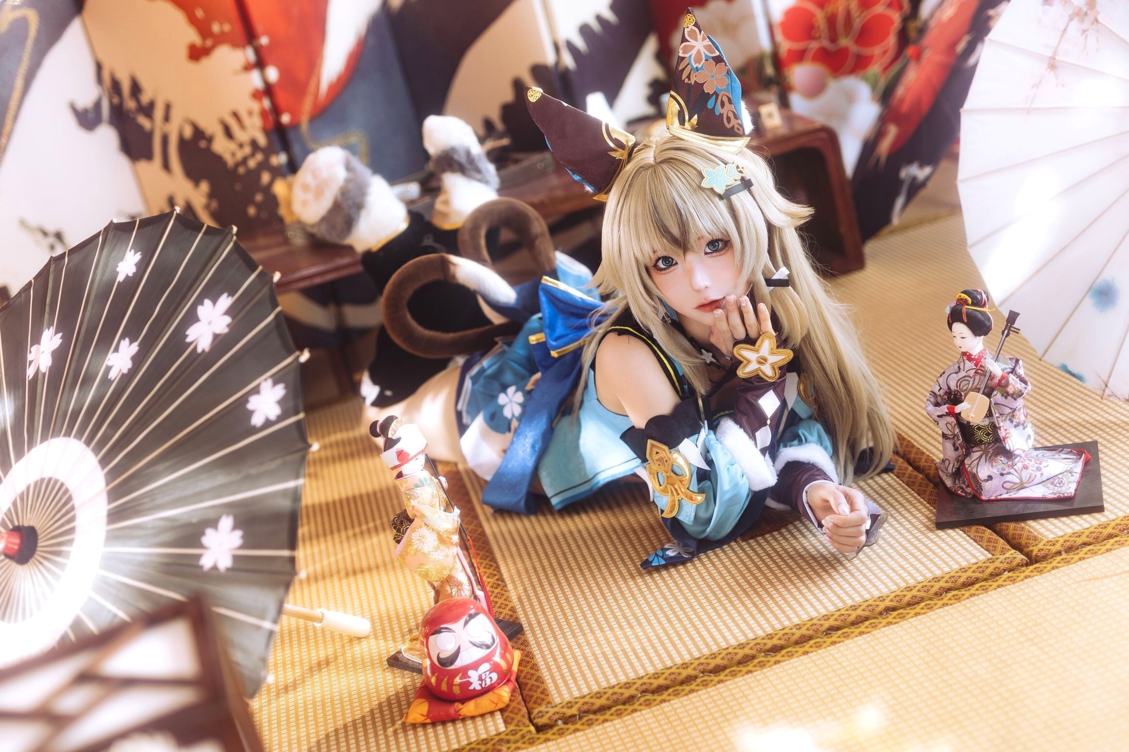 蠢沫沫《原神》绮良良Cosplay写真 纸箱猫娘和风枫叶萌系可爱美图