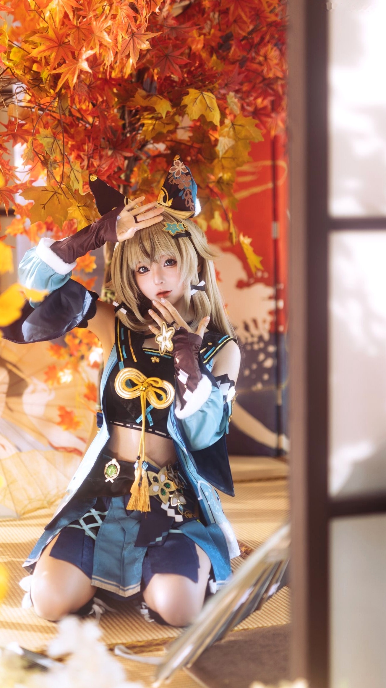 蠢沫沫《原神》绮良良Cosplay写真 纸箱猫娘和风枫叶萌系可爱美图