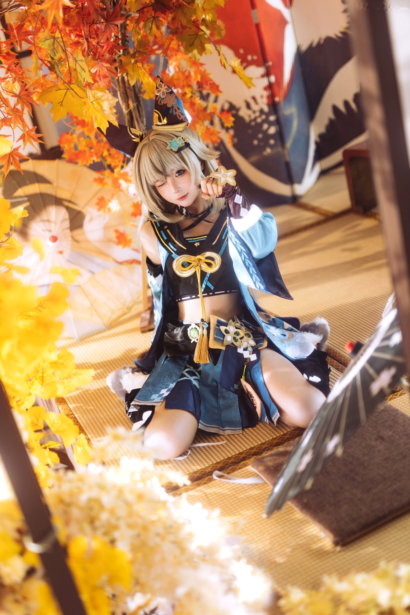 蠢沫沫《原神》绮良良Cosplay写真 纸箱猫娘和风枫叶萌系可爱美图