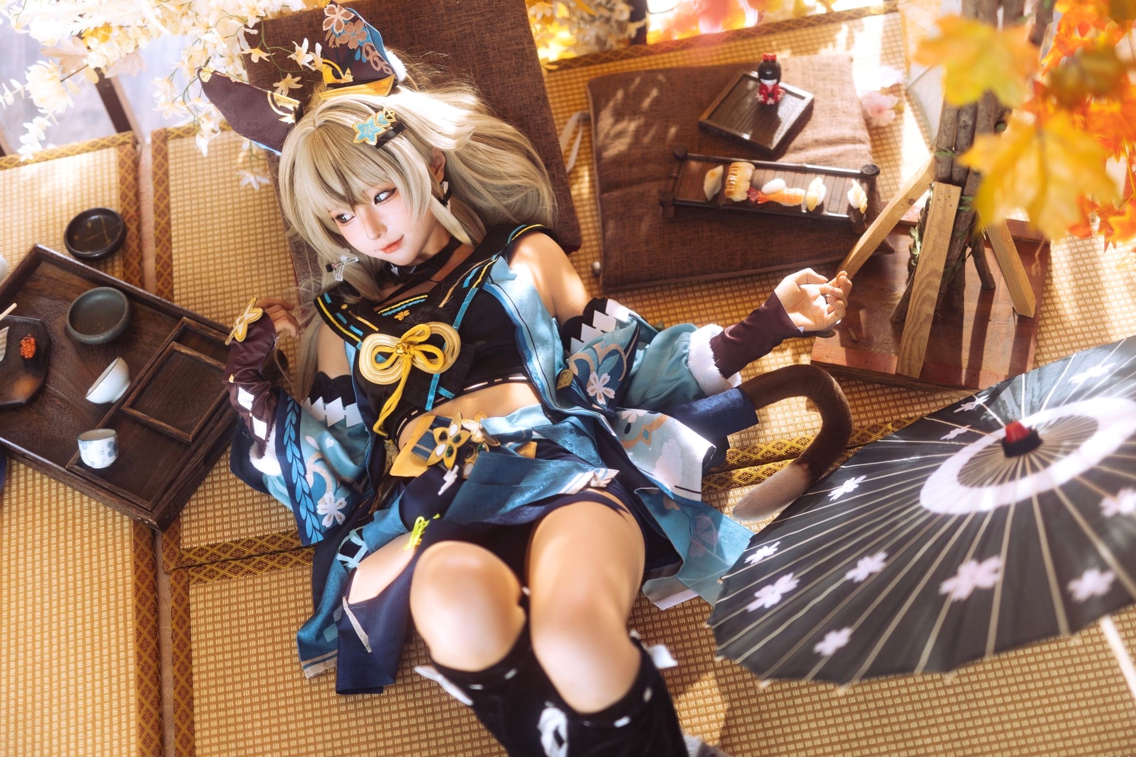 蠢沫沫《原神》绮良良Cosplay写真 纸箱猫娘和风枫叶萌系可爱美图