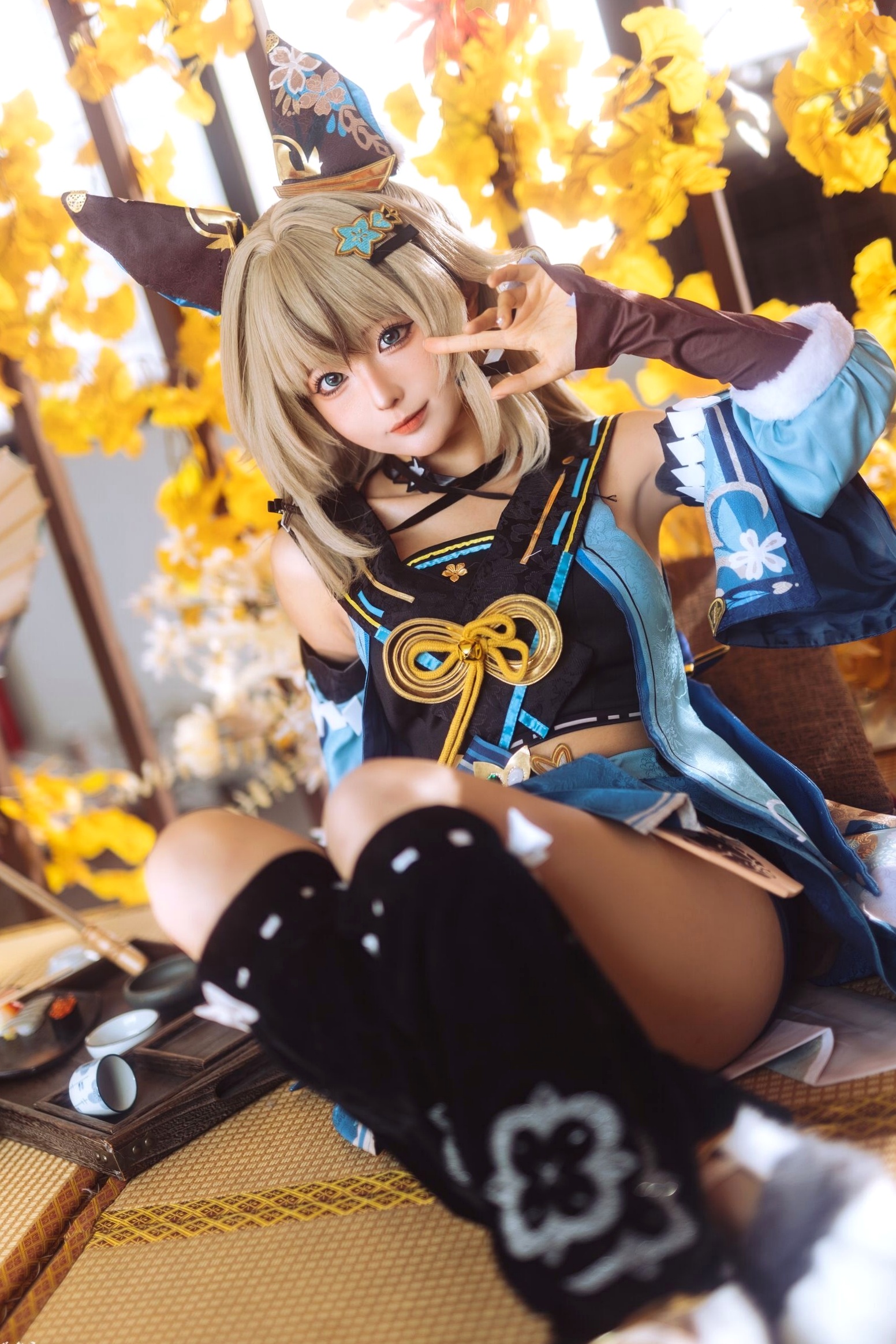 蠢沫沫《原神》绮良良Cosplay写真 纸箱猫娘和风枫叶萌系可爱美图