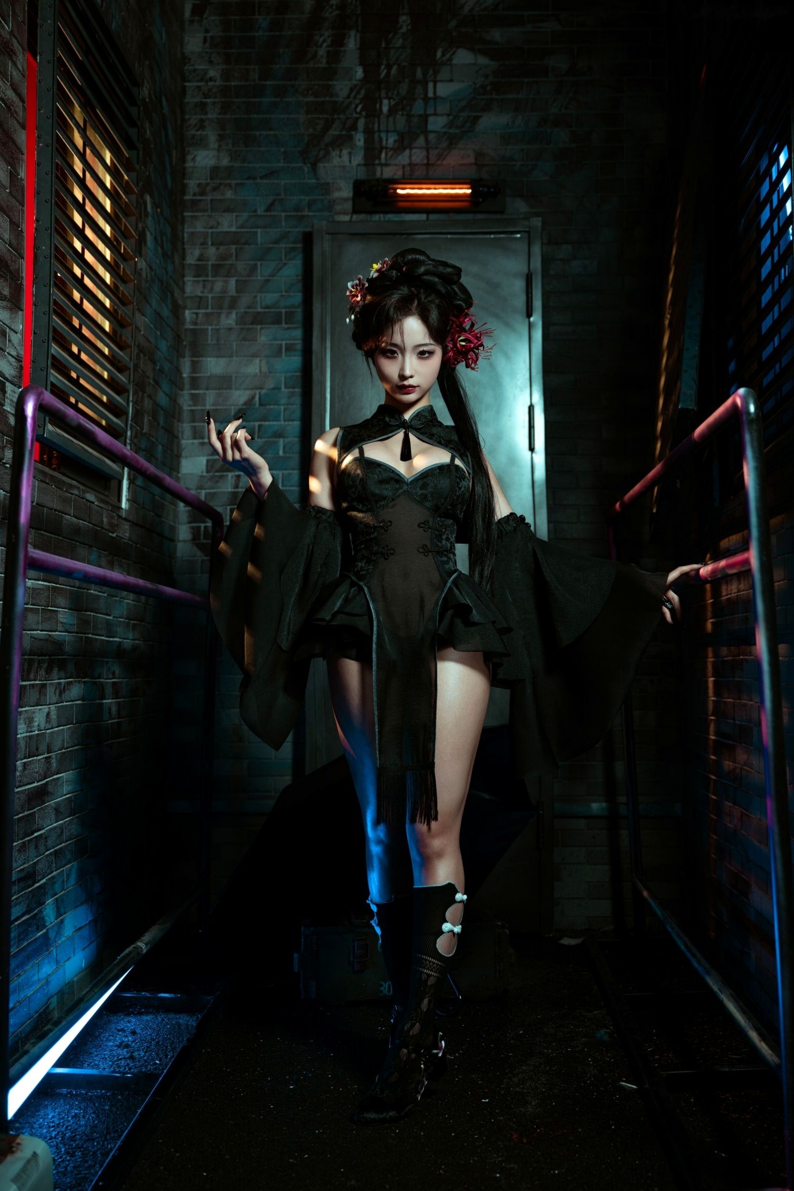 《蠢沫沫 - 蔻 少女后庭》国风古韵性感旗袍COS写真 唯美庭院仙气丝袜私房美图