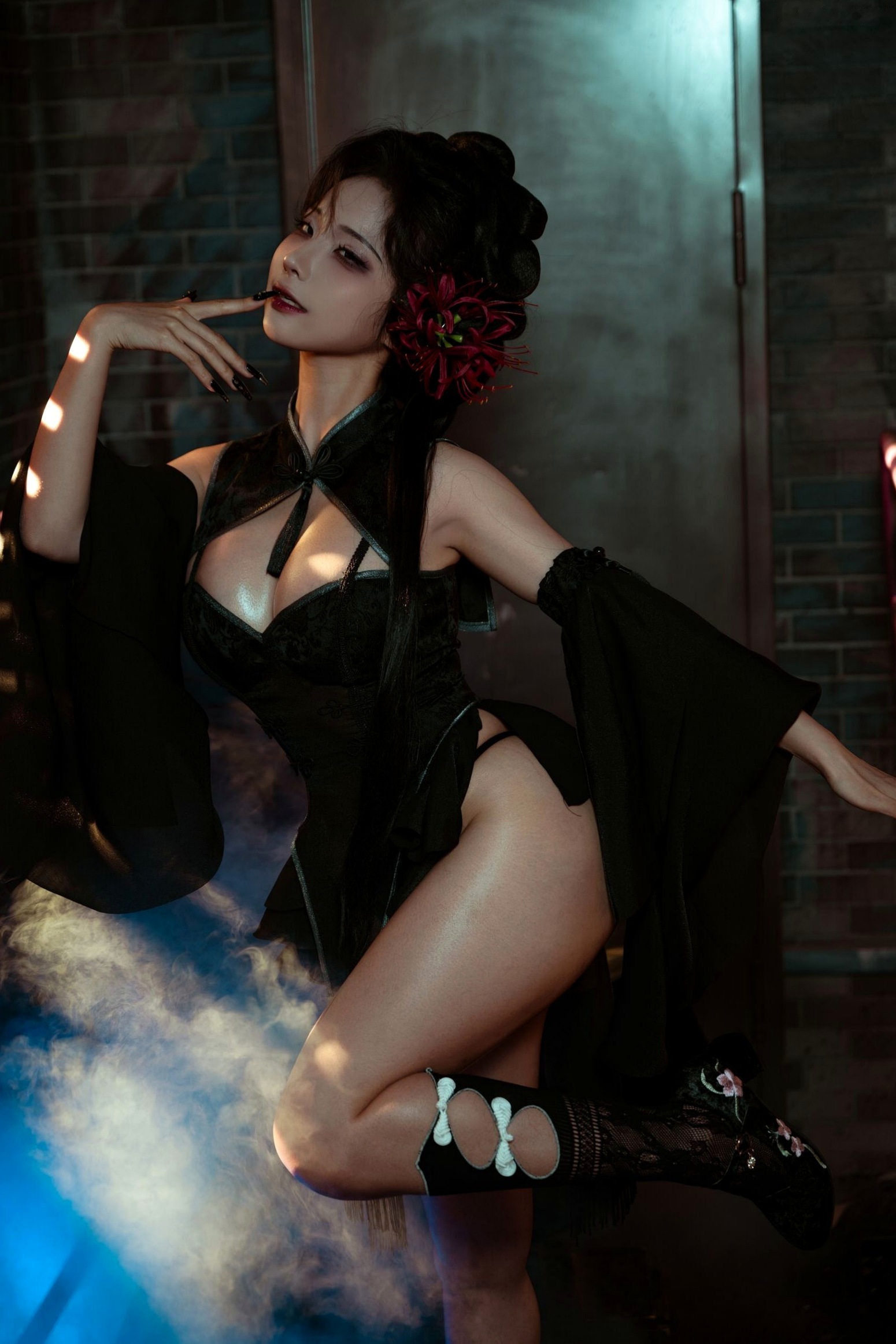 《蠢沫沫 - 蔻 少女后庭》国风古韵性感旗袍COS写真 唯美庭院仙气丝袜私房美图