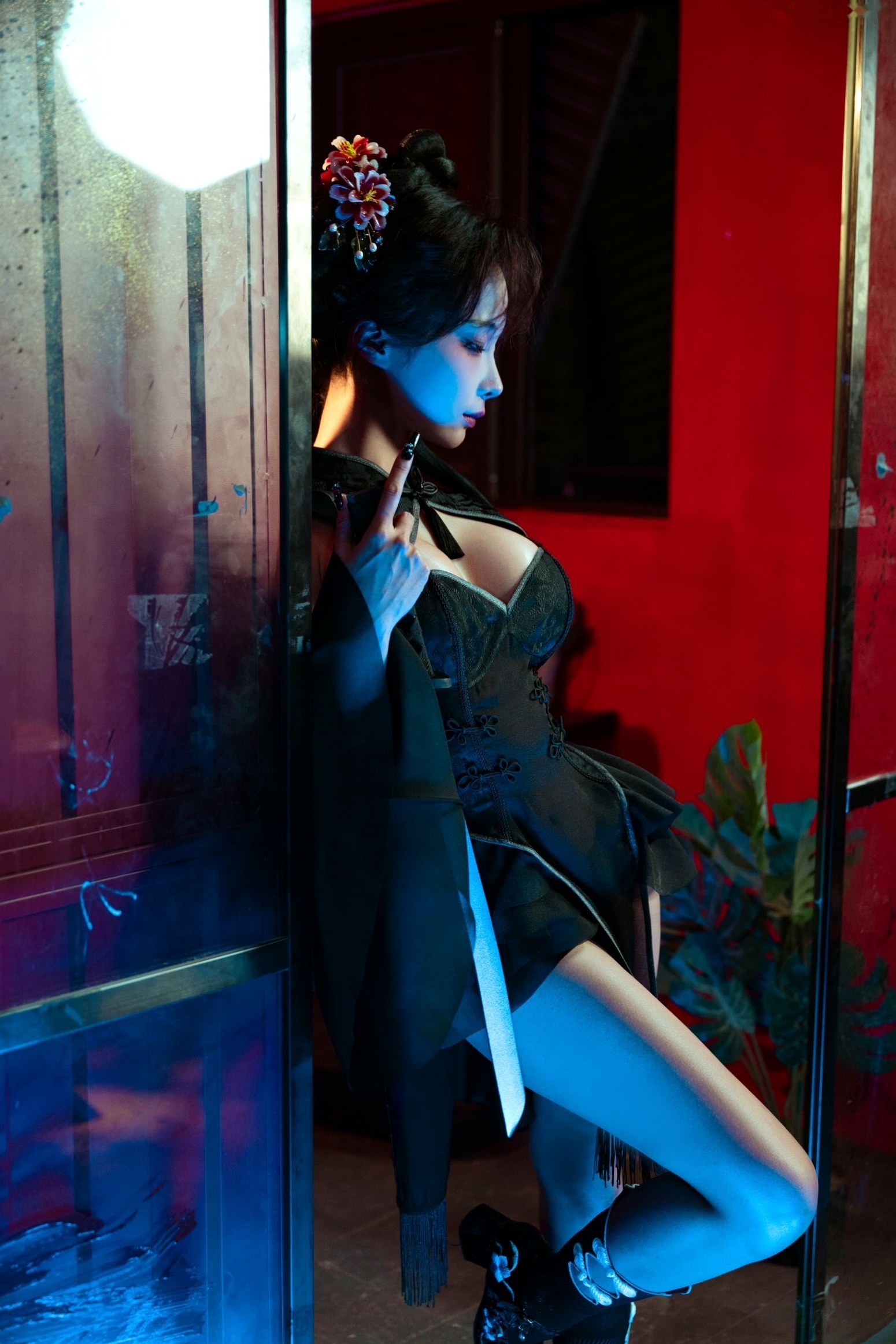 《蠢沫沫 - 蔻 少女后庭》国风古韵性感旗袍COS写真 唯美庭院仙气丝袜私房美图