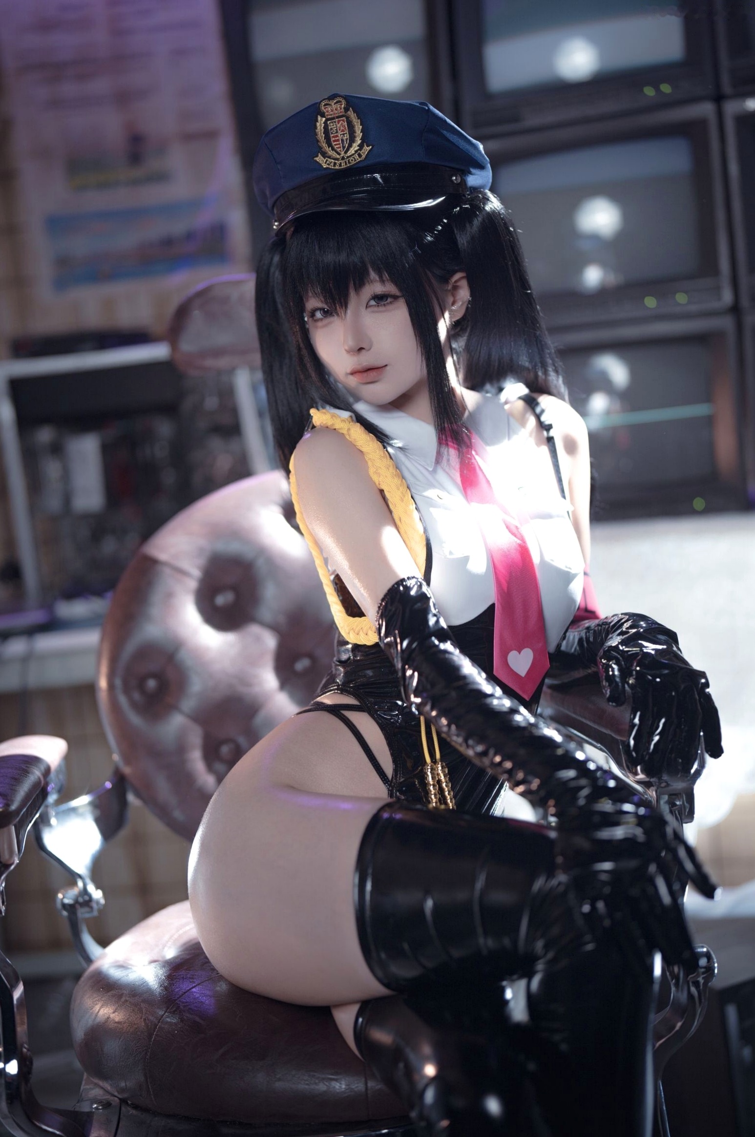 蠢沫沫-沙希女警性感皮衣制服Cosplay写真