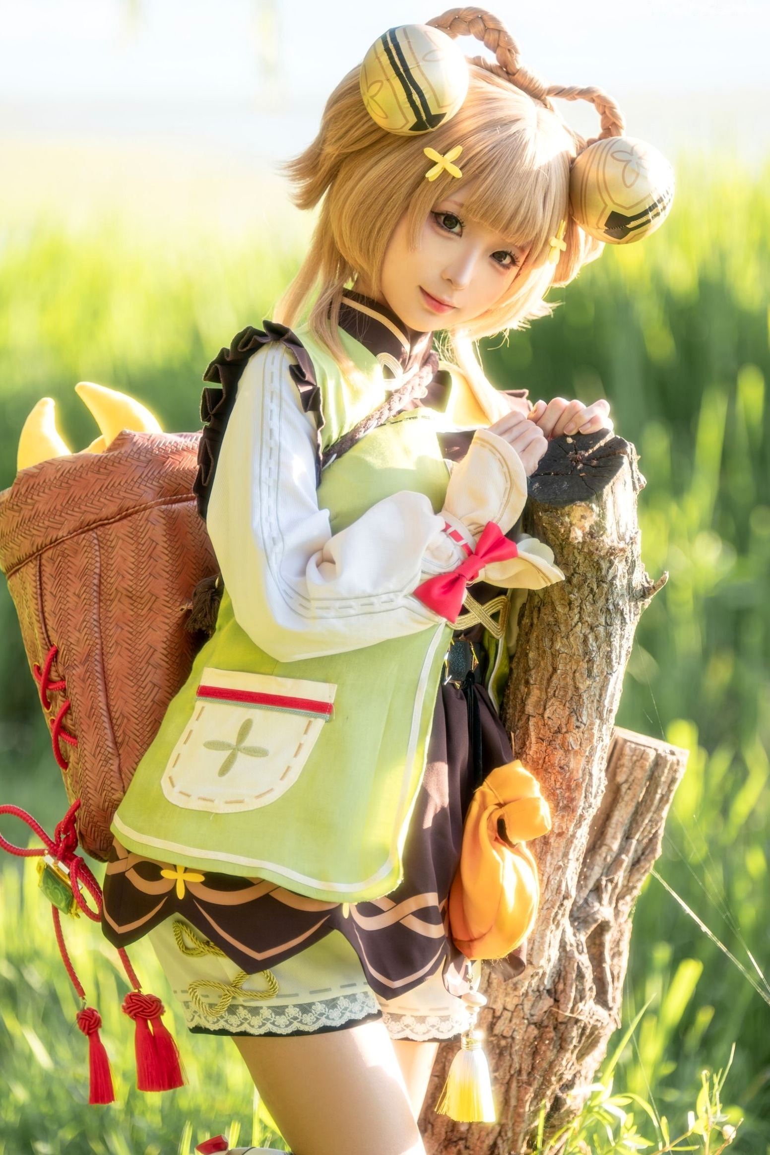 蠢沫沫-瑶瑶原神Cosplay户外阳光草地清新治愈萌系写真
