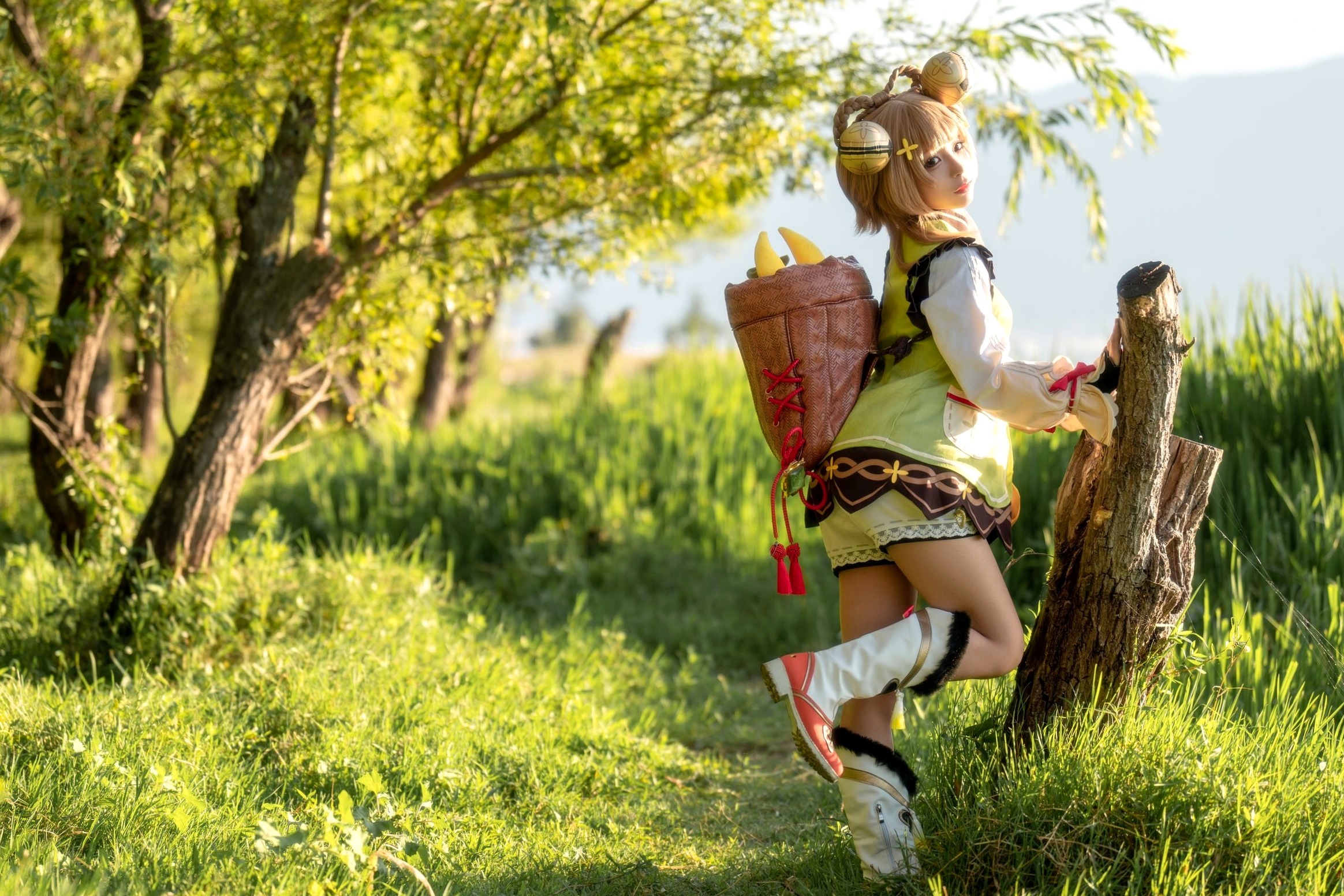 蠢沫沫-瑶瑶原神Cosplay户外阳光草地清新治愈萌系写真