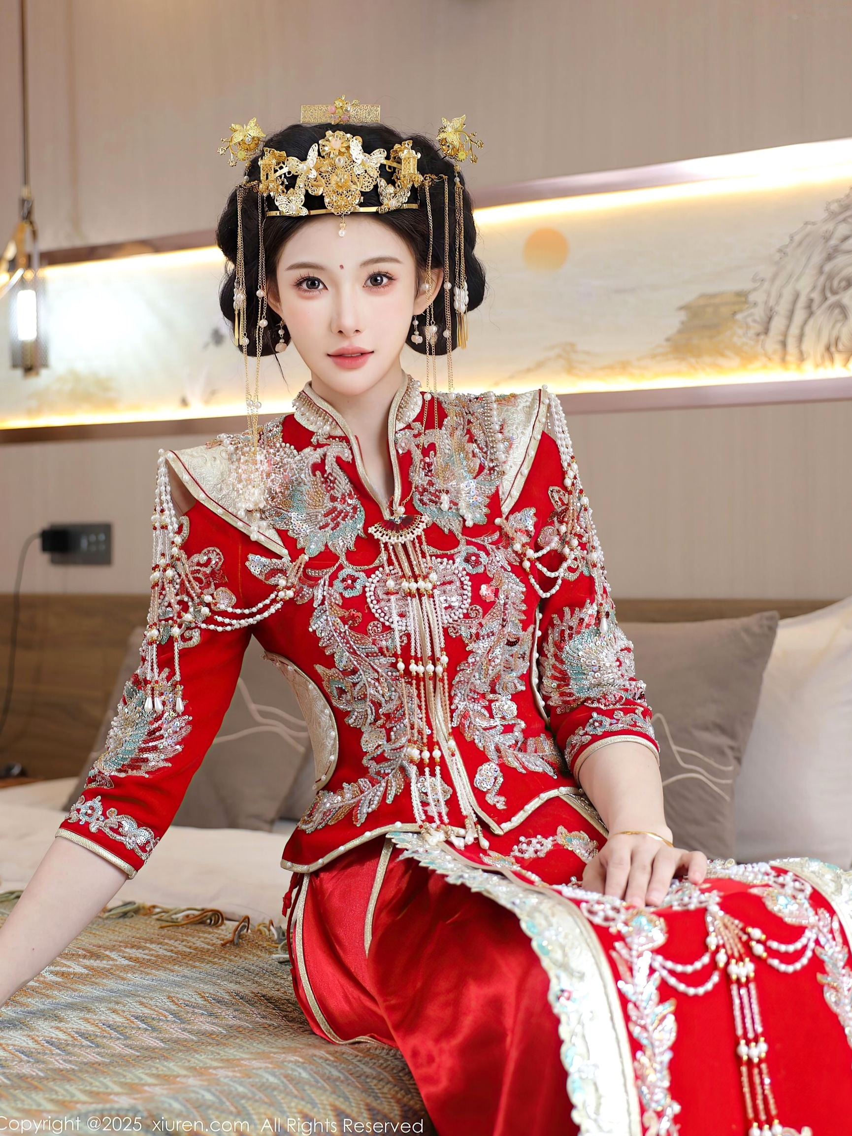 XiuRen秀人网-10742-梨霜儿-中式秀禾服新娘红装性感内衣私房诱惑写真