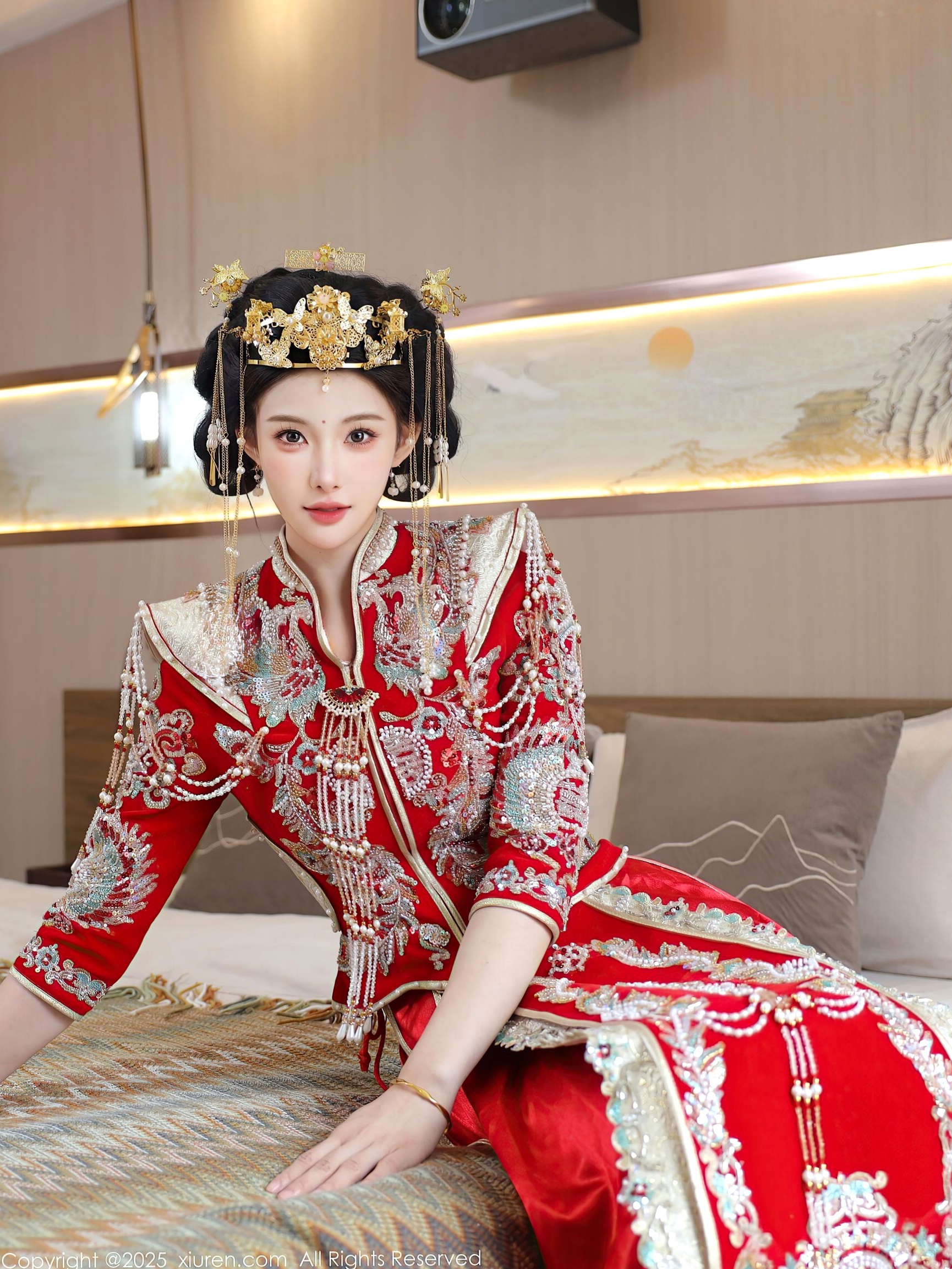 XiuRen秀人网-10742-梨霜儿-中式秀禾服新娘红装性感内衣私房诱惑写真