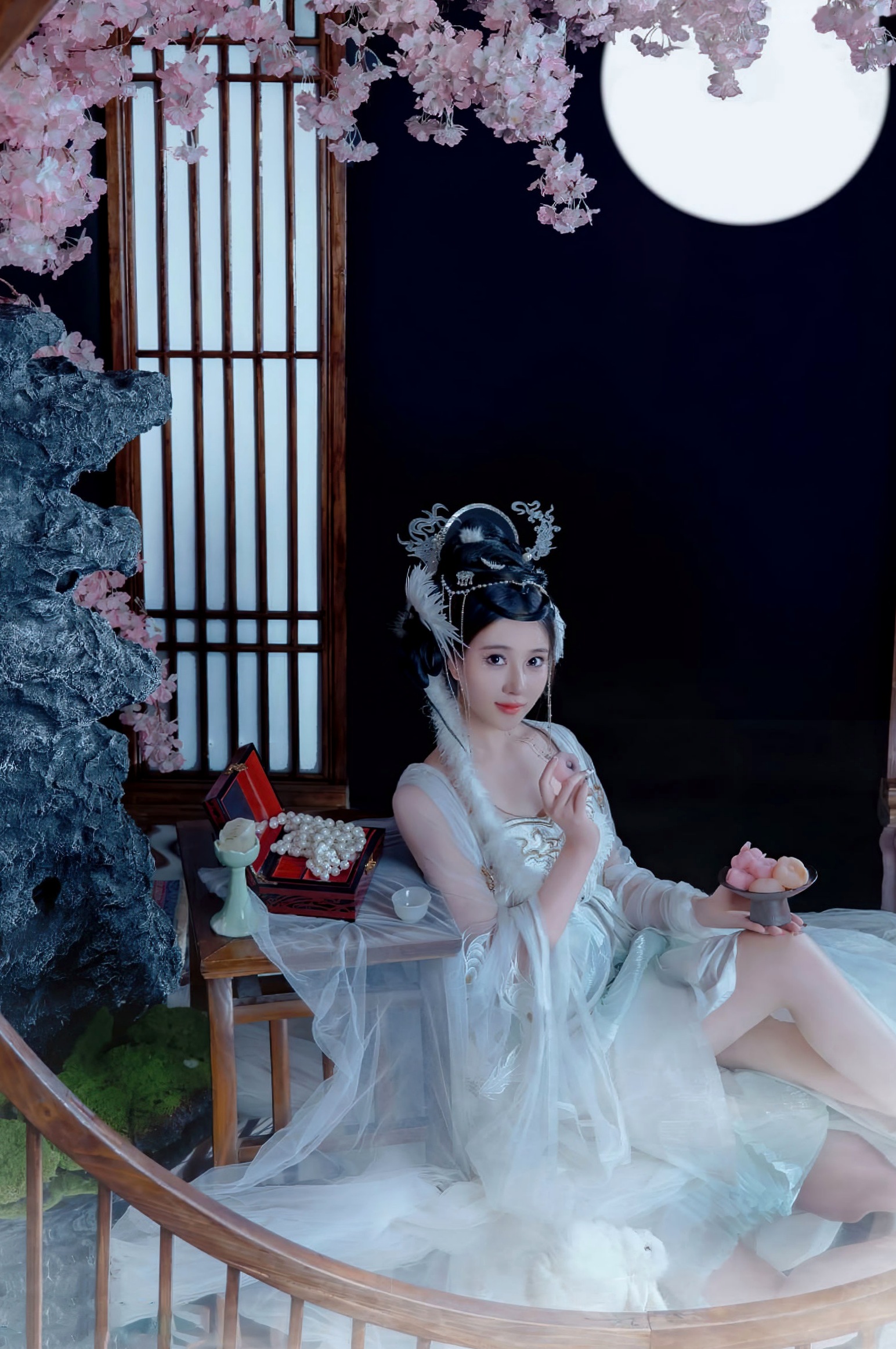 《年年Nnian-嫦娥仙子》古风汉服角色扮演性感大尺度私房写真