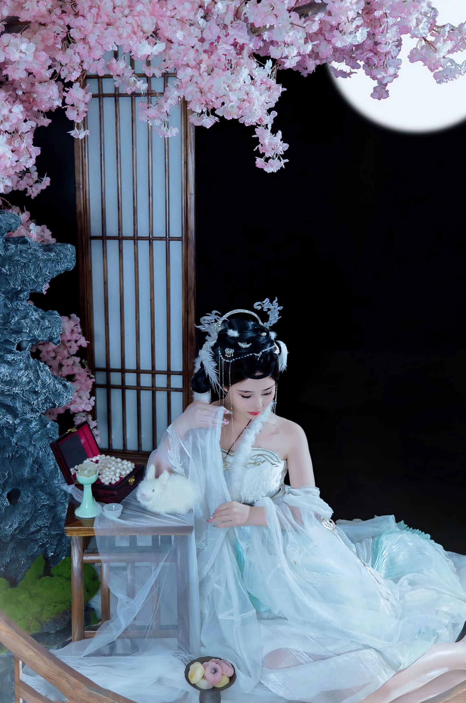 《年年Nnian-嫦娥仙子》古风汉服角色扮演性感大尺度私房写真