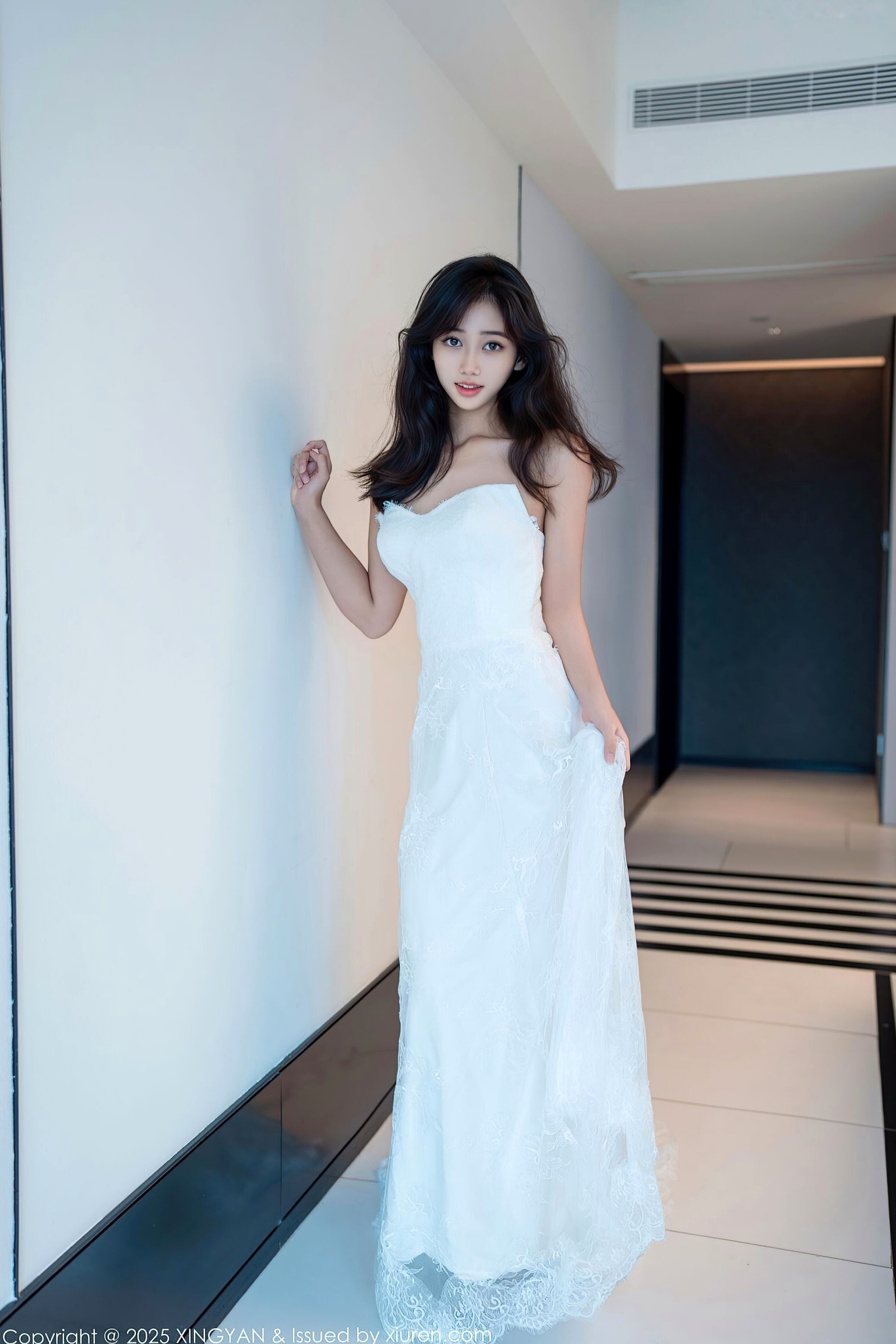 星颜社时安安419白色抹胸连衣裙白丝私房照,清纯女神极致诱惑,尽显曼妙身姿与极致美腿