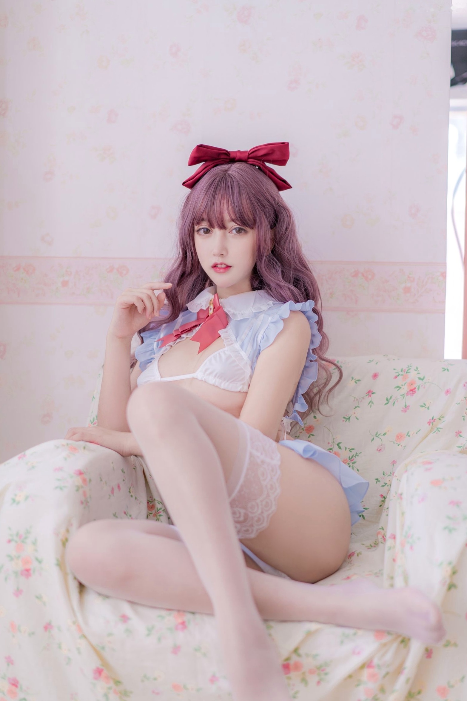 过期米线线喵-076-棒棒糖:软萌二次元少女私房照,清纯制服搭配白丝,甜美诱惑