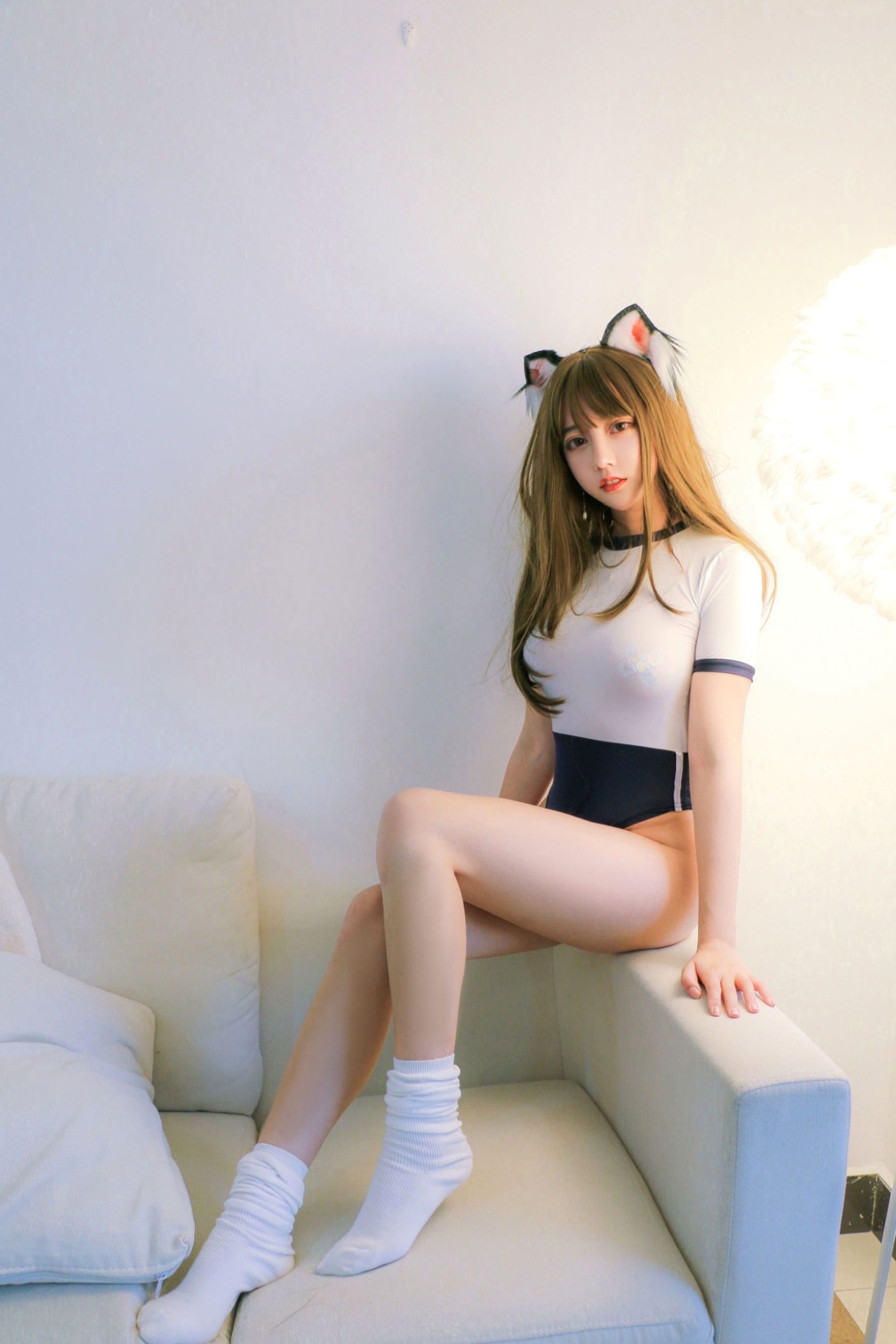 过期米线线喵-056-白嫩体操服猫耳少女cosplay,清纯可爱姿态尽显诱惑魅力