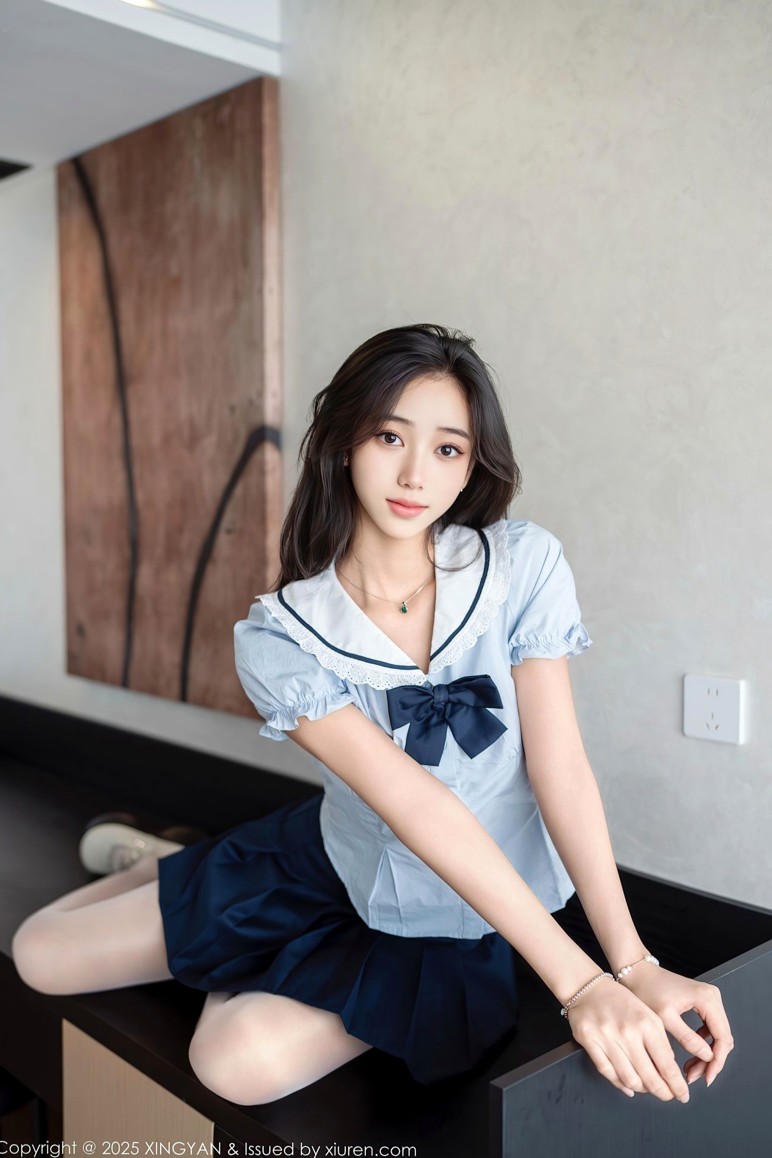 XingYan星颜社-360-时安安-纯欲JK制服写真,白色丝袜裹腿,室内私房视觉盛宴,极品身材极致诱惑-2025.06.26