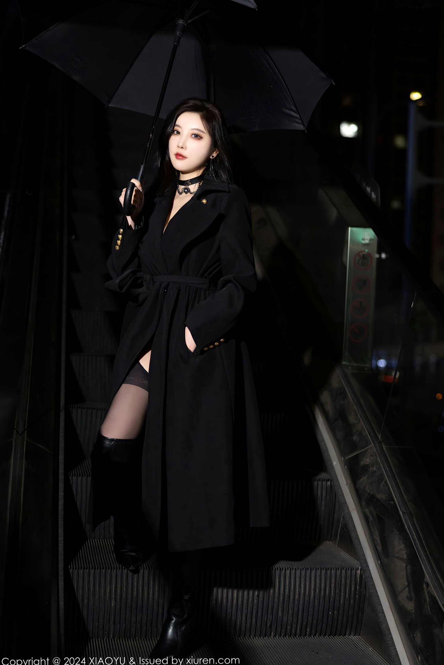 XiaoYu语画界-杨晨晨Yome-暗黑系漆皮制服诱惑与黑丝大片-冷艳御姐私房写真