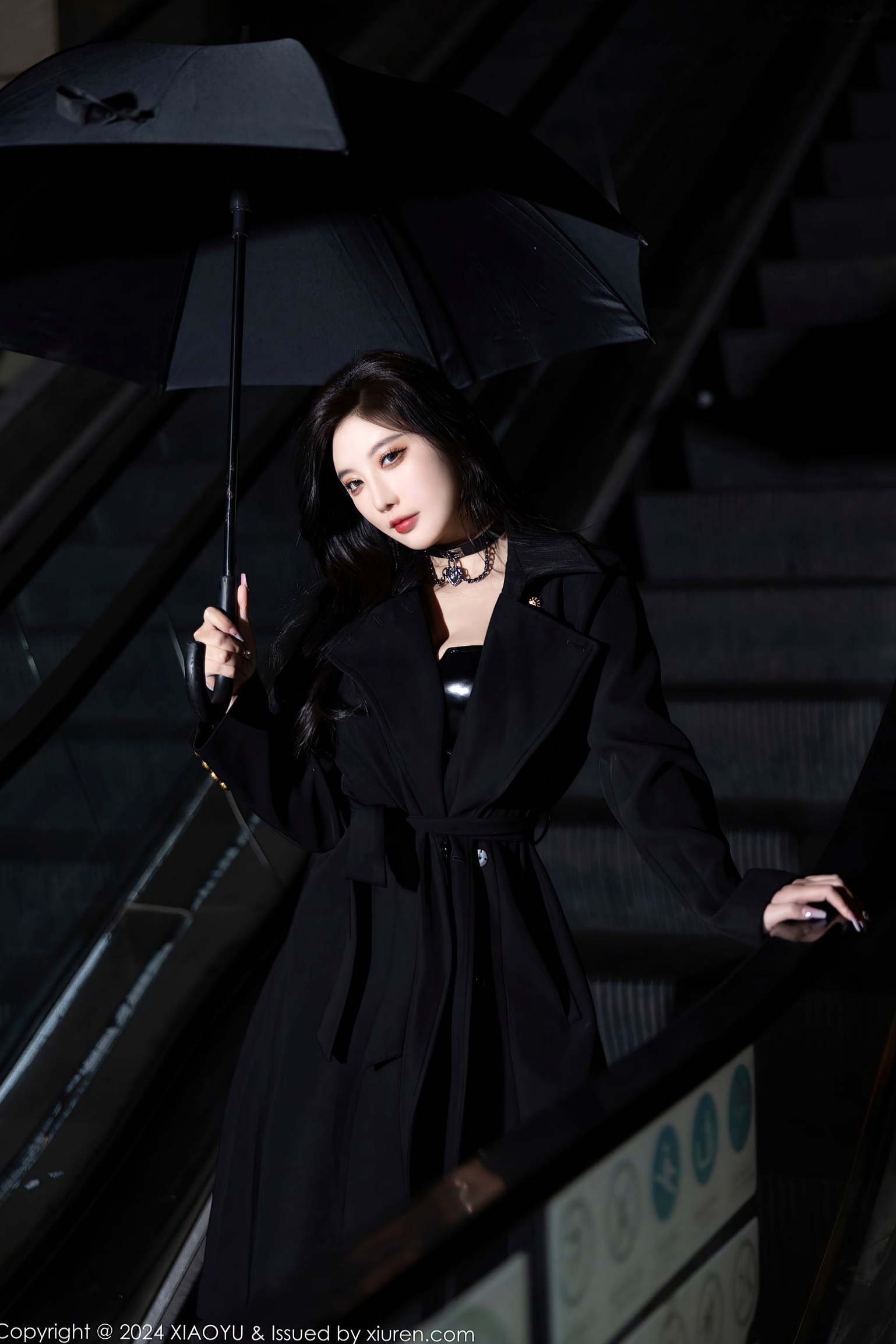 XiaoYu语画界-杨晨晨Yome-暗黑系漆皮制服诱惑与黑丝大片-冷艳御姐私房写真