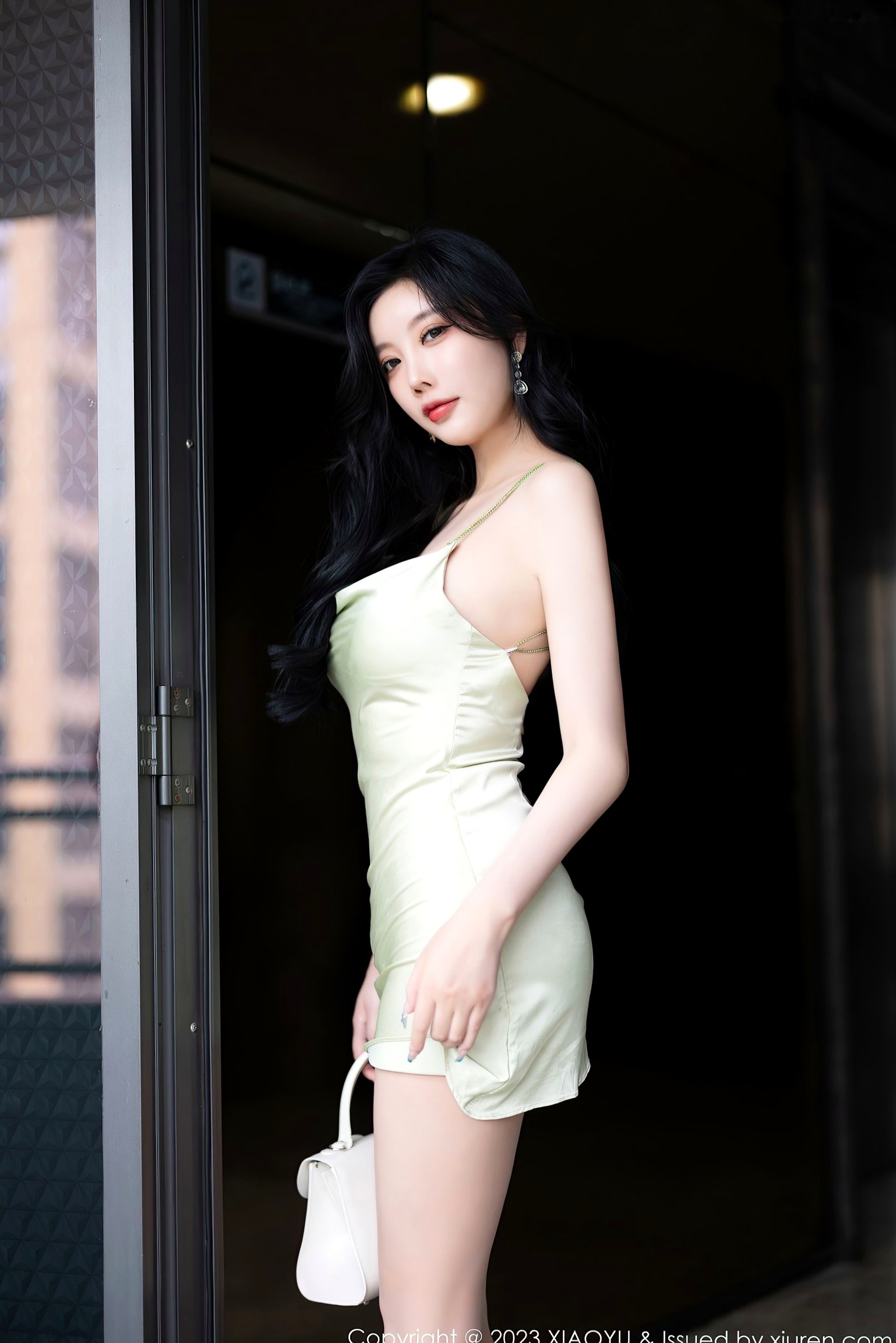 语画界杨晨晨Yome:清新淡绿蕾丝诱惑私房写真,极致女神曲线,无圣光艺术大尺度