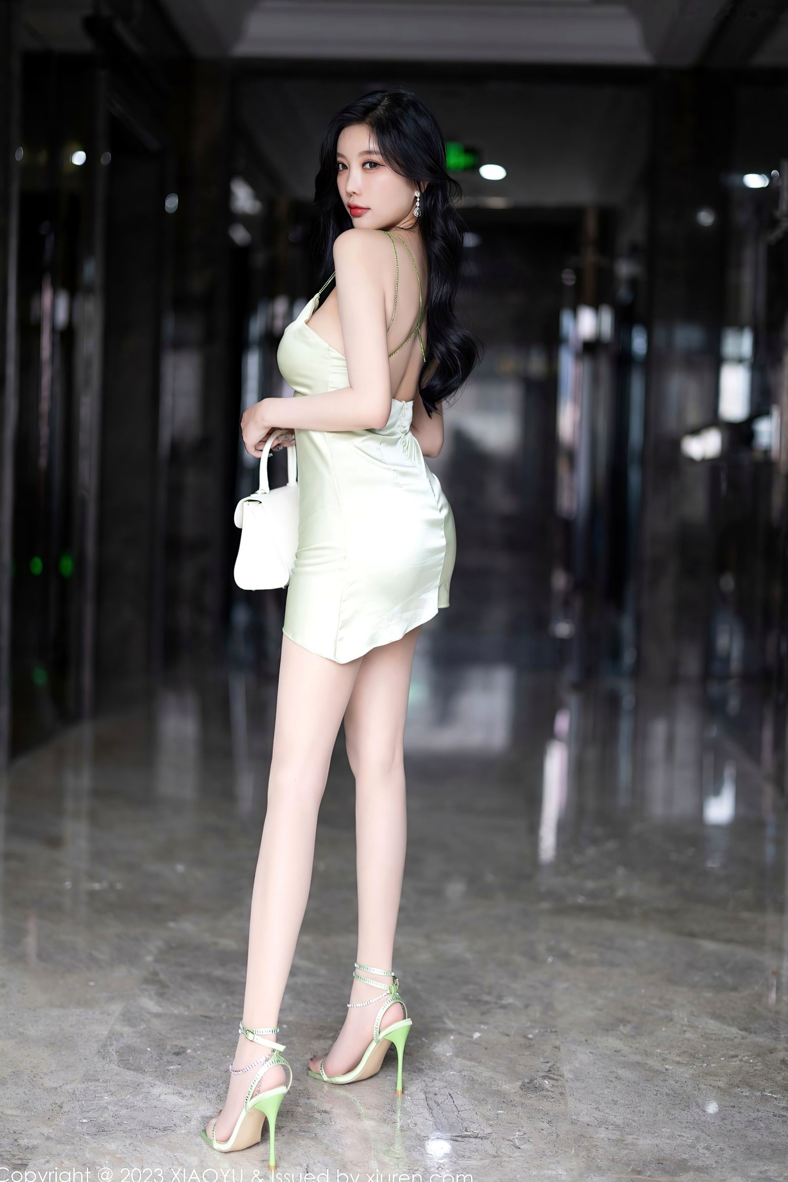 语画界杨晨晨Yome:清新淡绿蕾丝诱惑私房写真,极致女神曲线,无圣光艺术大尺度
