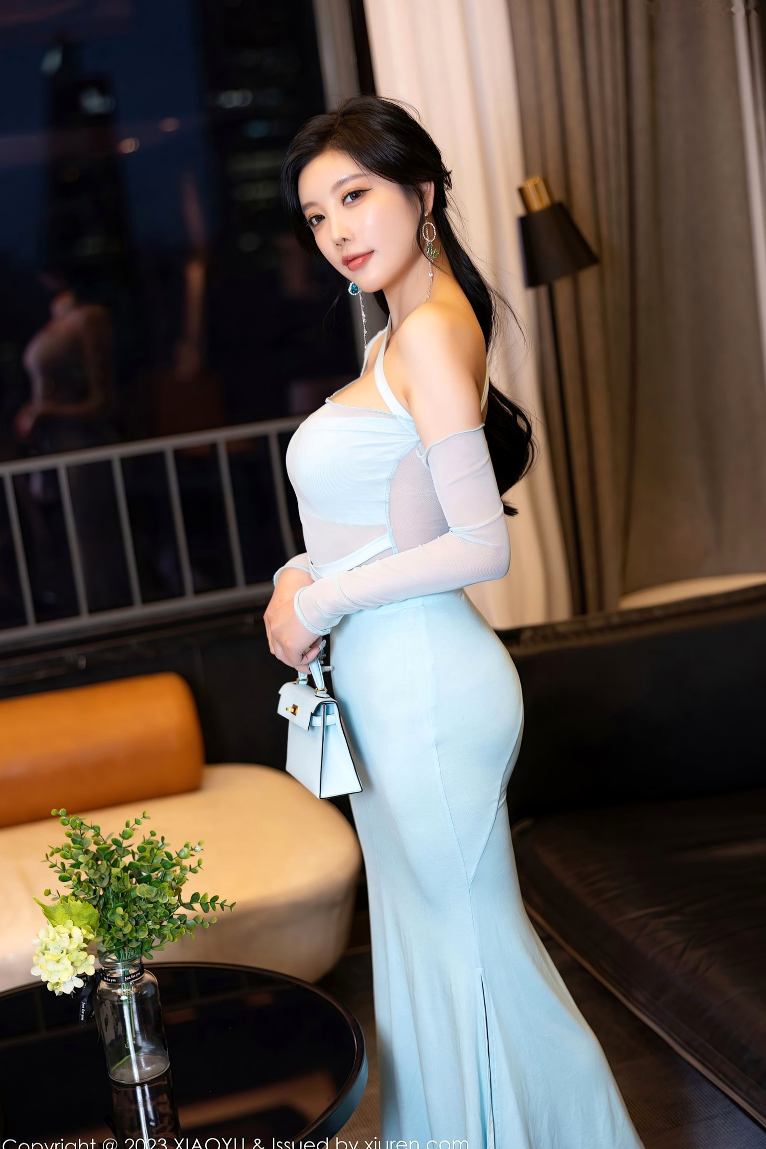 XiaoYu语画界-1139-杨晨晨Yome-淡蓝色蕾丝睡衣与优雅长裙,私房室内视觉盛宴,气质女神性感写实,无圣光大尺度唯美写真