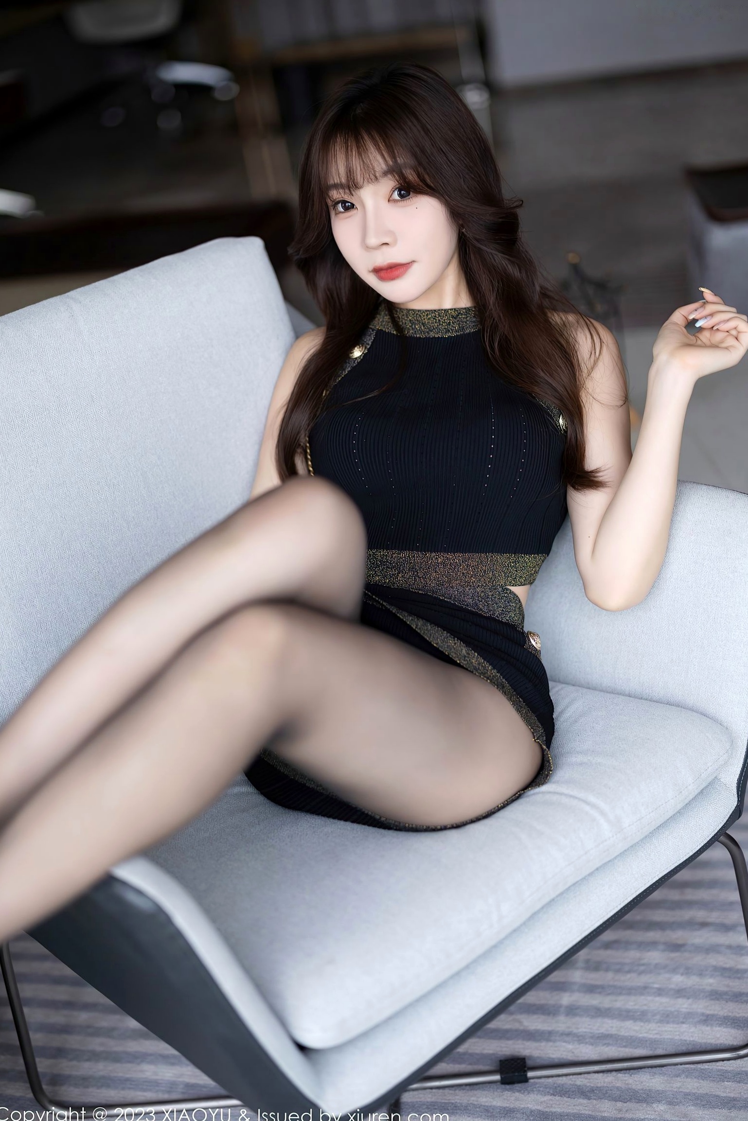 XiaoYu语画界1137-徐莉芝私房写真,性感红唇红色内衣搭配诱惑黑丝,迷人身姿展露极致御姐魅力