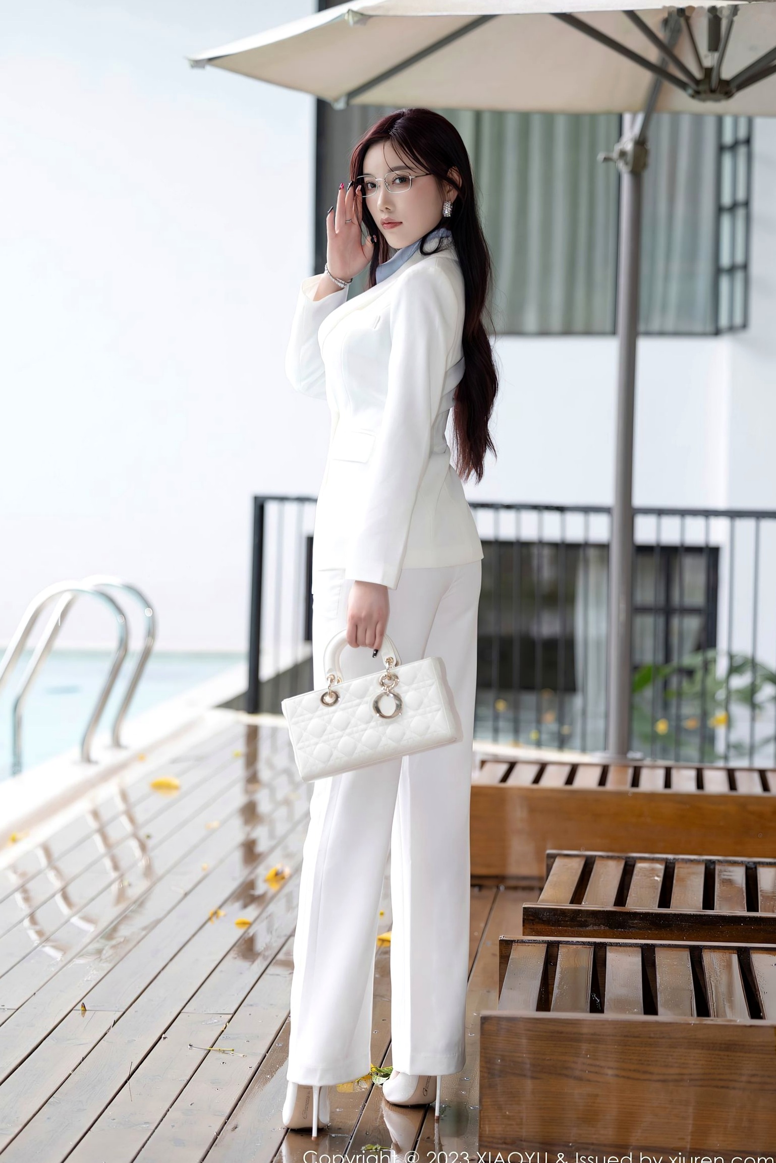 XiaoYu语画界-1065-杨晨晨Yome-白色简约OL套装蓝衬衫深灰内衣-职场OL制服诱惑与私房写真-2023.07.07-无圣光大尺度