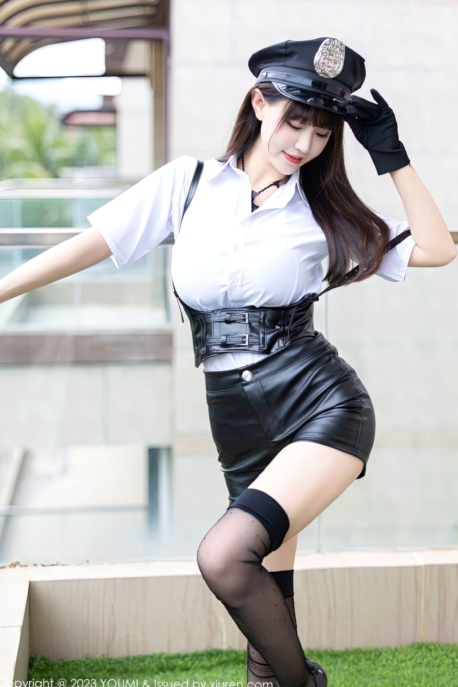YouMi尤蜜荟-893-朱可儿Flora-火辣警花制服诱惑-私房摄影魅力写真-2023.01.19无圣光大尺度