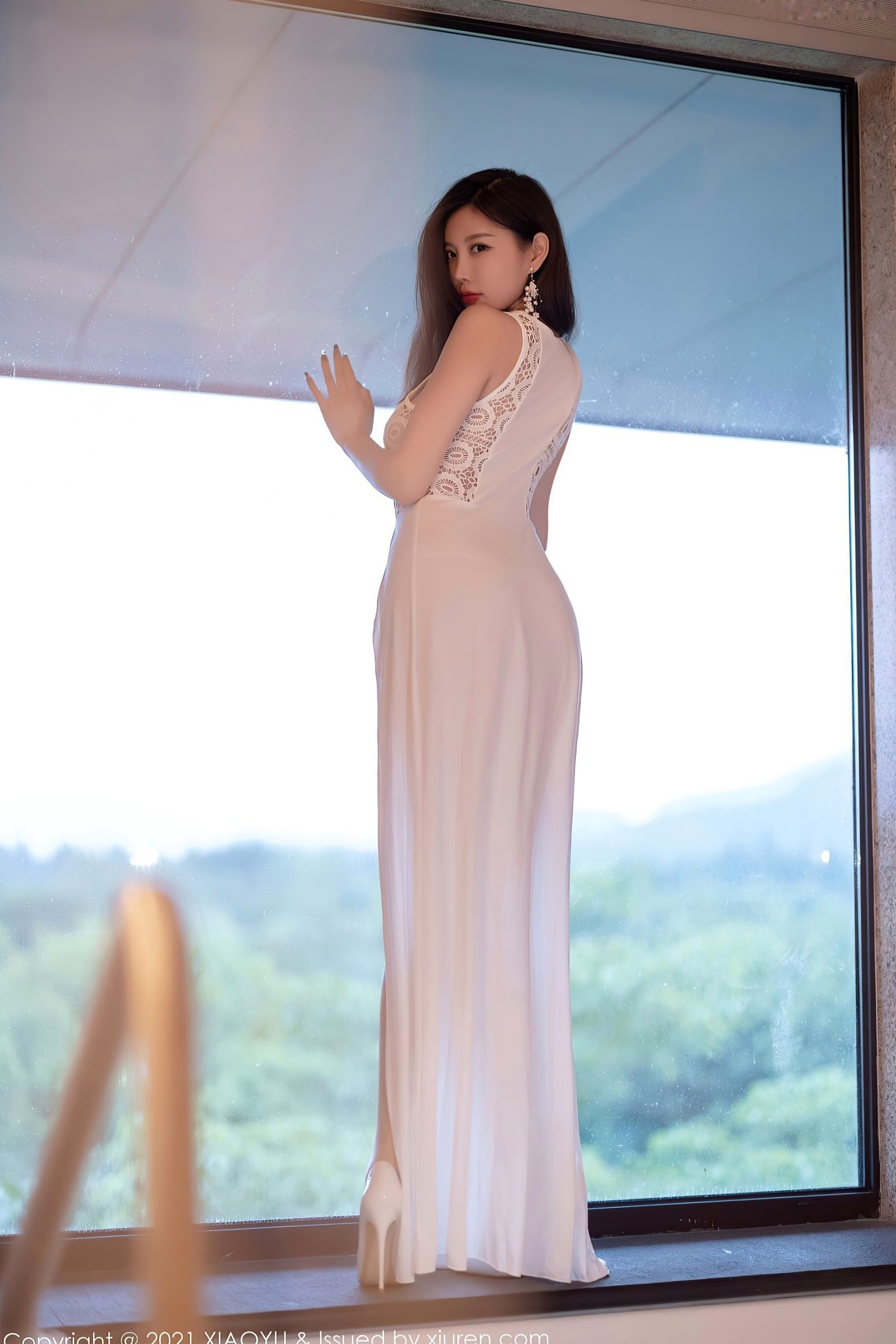 杨晨晨Sugar-XiaoYu语画界:私房浴室白色蕾丝与肉丝诱惑,湿身唯美写真,大尺度视觉盛宴