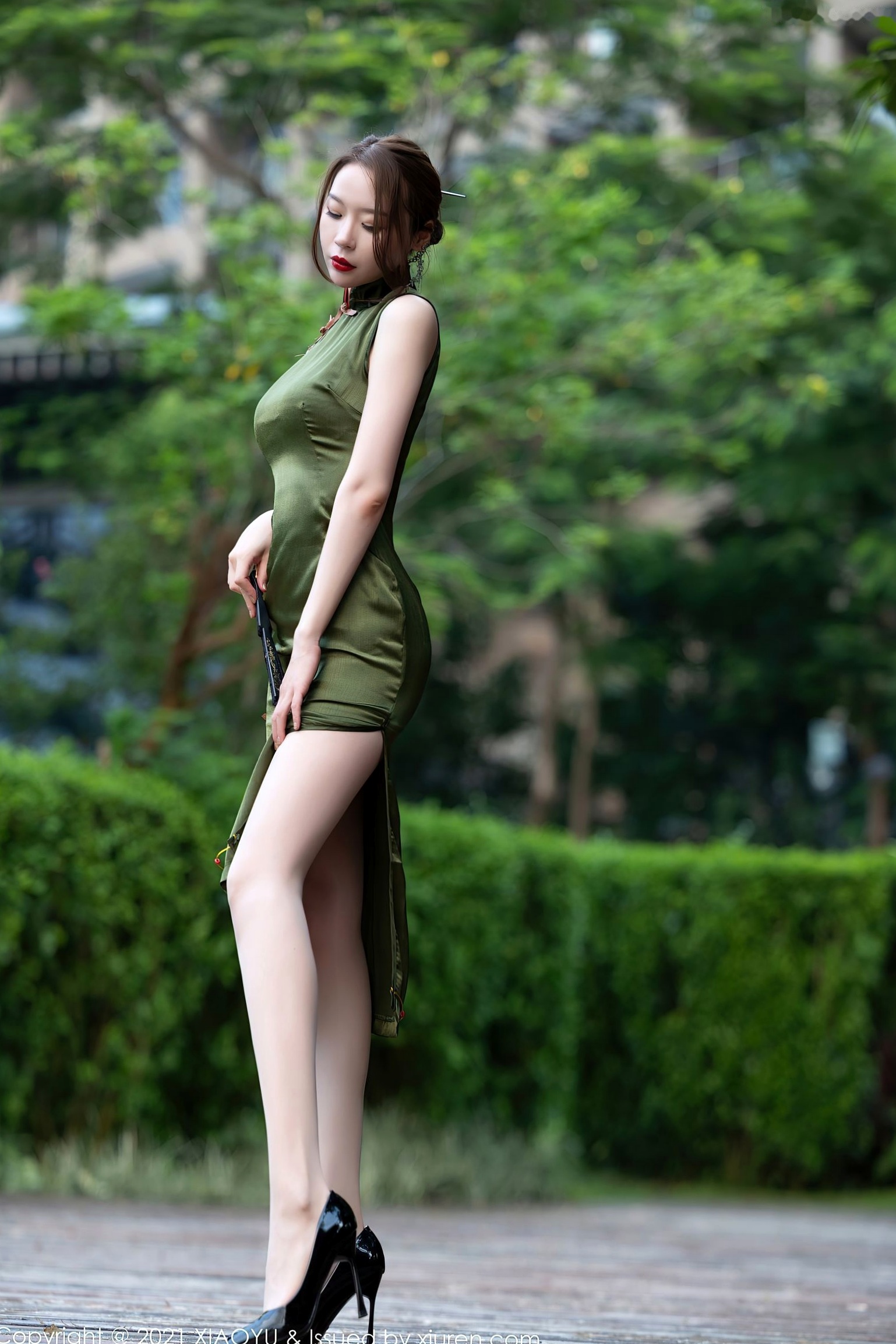 XiaoYu语画界-637-梦心月:浴室湿身韵味,红色旗袍风格肚兜,极致性感私房照