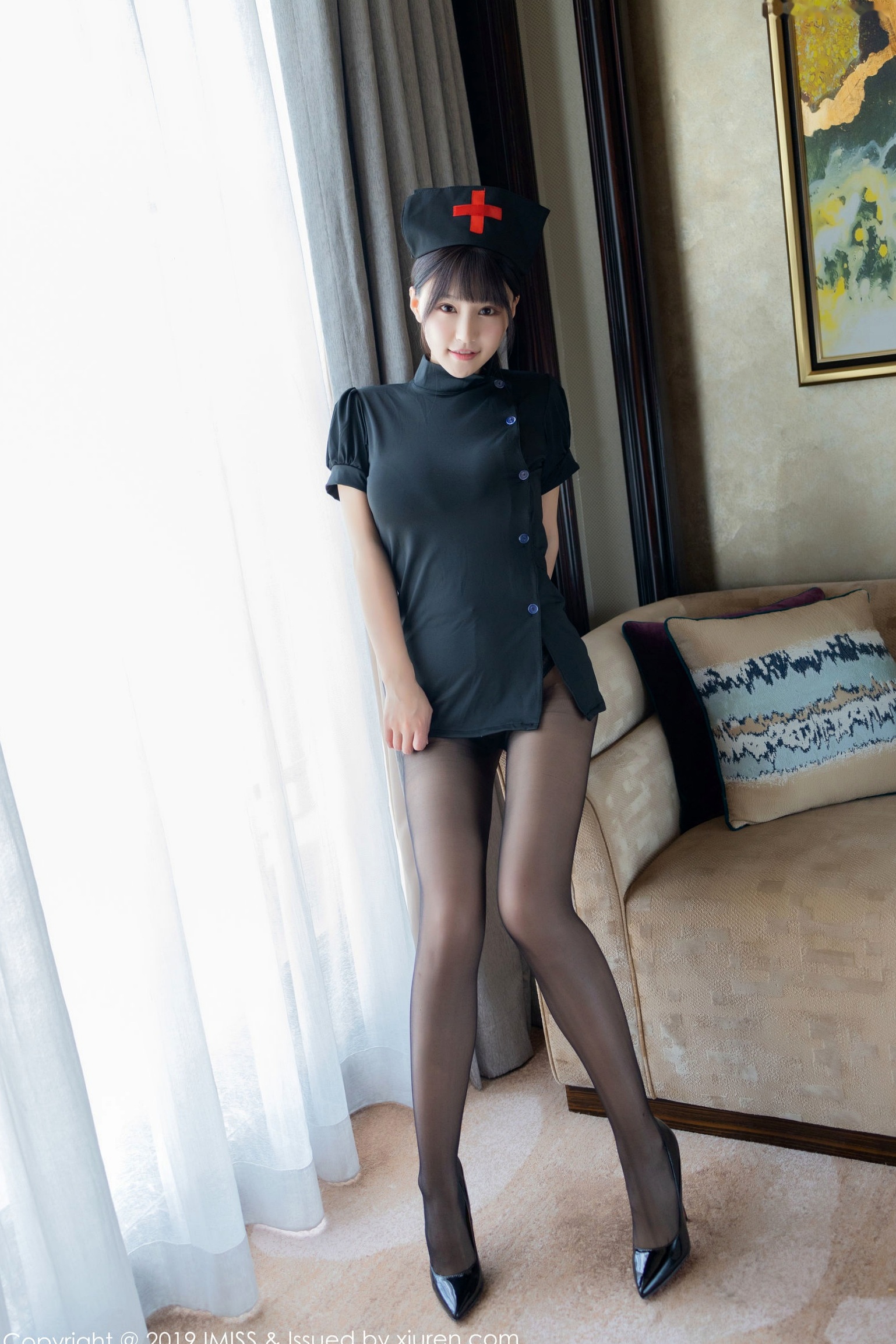 IMiss爱蜜社朱可儿:暗黑护士系列私房美照,极致黑丝制服诱惑与性感曲线的高清演绎