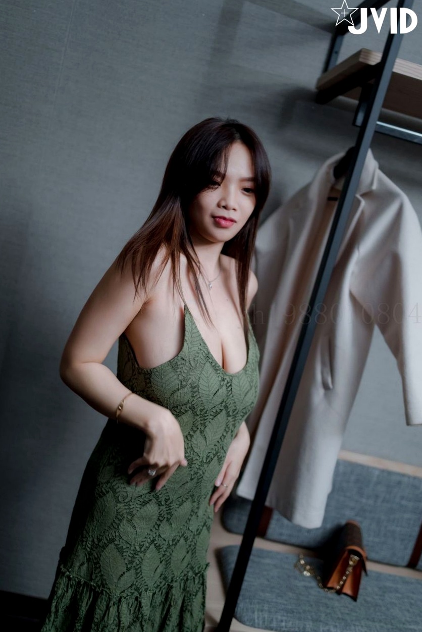 JVID写真:火辣巨乳女房东角色扮演,私房诱惑大尺度系列套图与视频