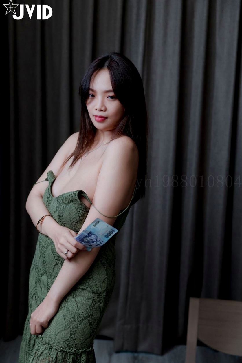 JVID写真:火辣巨乳女房东角色扮演,私房诱惑大尺度系列套图与视频