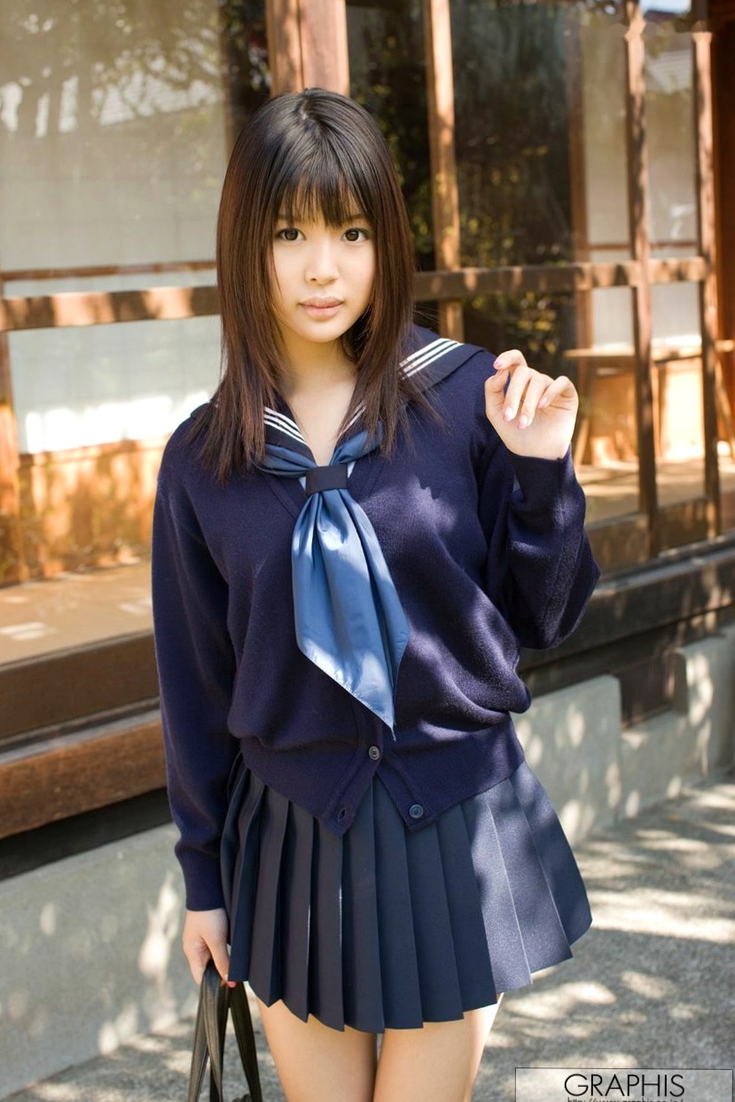 Graphis 葵つかさ《Hollyhock》日系清纯校服与性感私房内衣写真集
