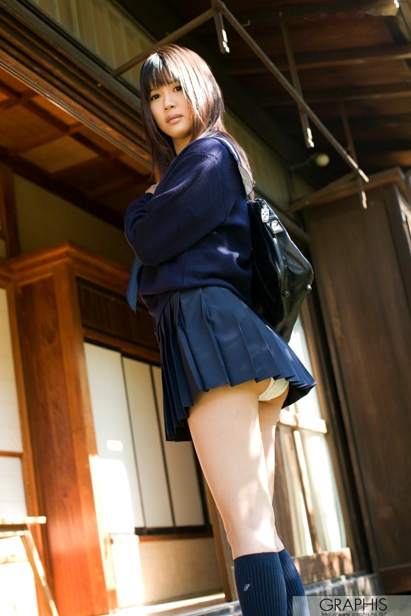 Graphis 葵つかさ《Hollyhock》日系清纯校服与性感私房内衣写真集