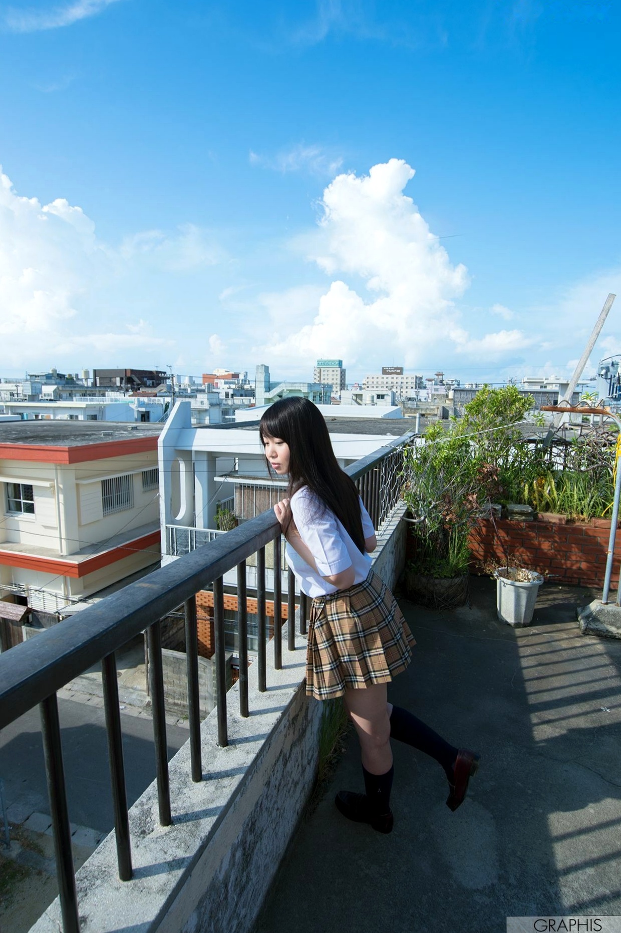 梦乃爱华 Graphis 户外林间与沙滩比基尼性感私房写真