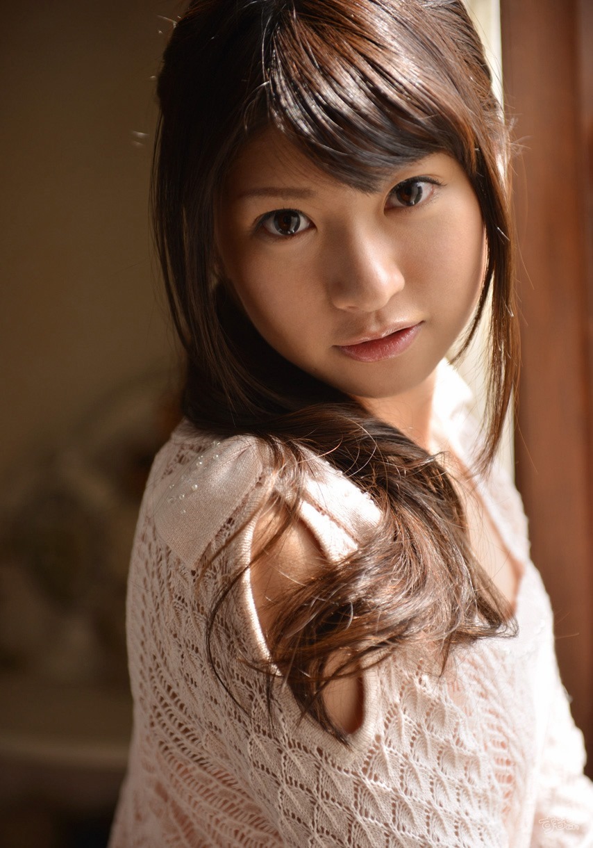绪川里绪(緒川りお)-清纯美女的制服诱惑