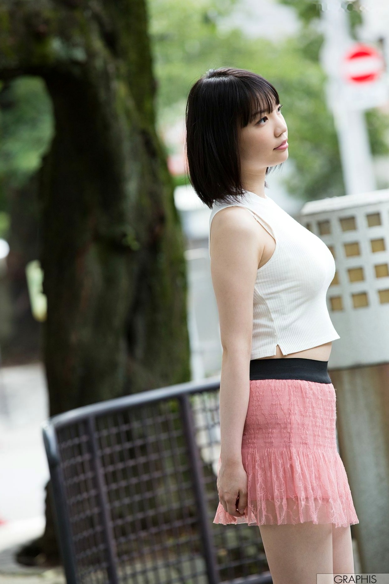 Graphis_鈴木心春《Frontier》写真集:清纯治愈系私房内衣诱惑,展现绝美少女感与曼妙身姿(36P)