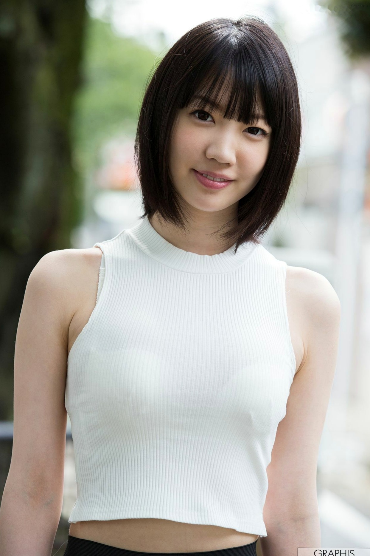 Graphis_鈴木心春《Frontier》写真集:清纯治愈系私房内衣诱惑,展现绝美少女感与曼妙身姿(36P)