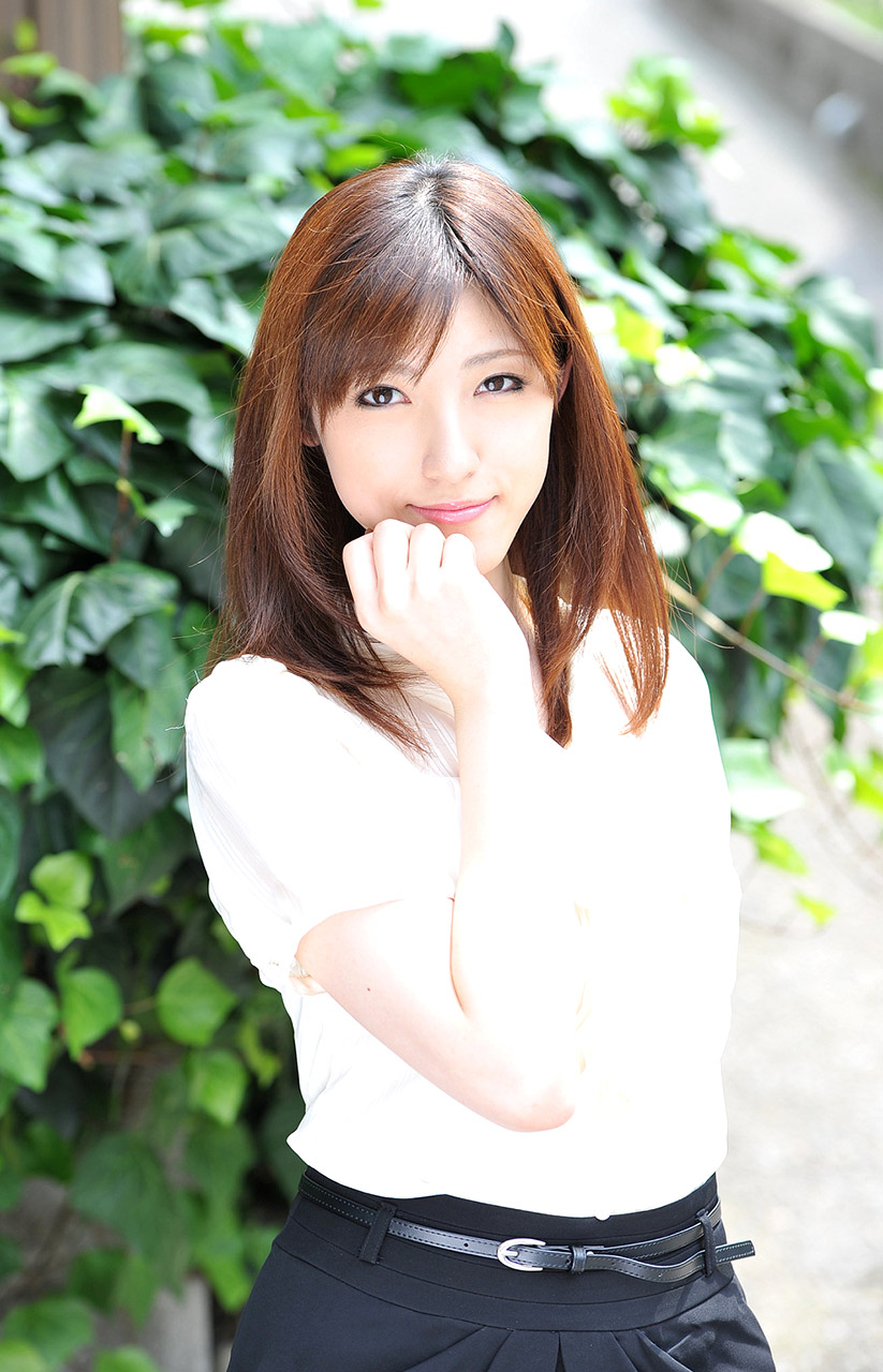 饭冈佳奈子(飯岡かなこ)-少妇级写真图套图写真图集3