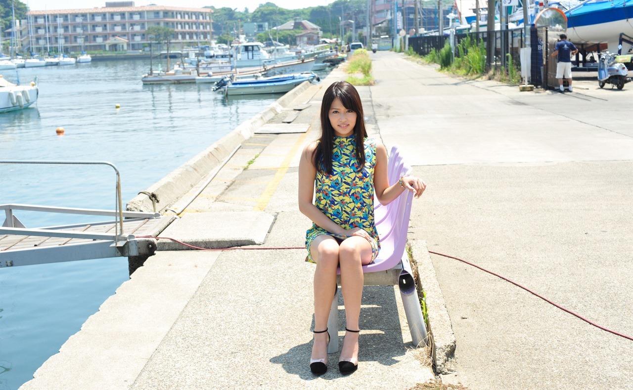 通野未帆 沙滩比基尼诱惑写真图