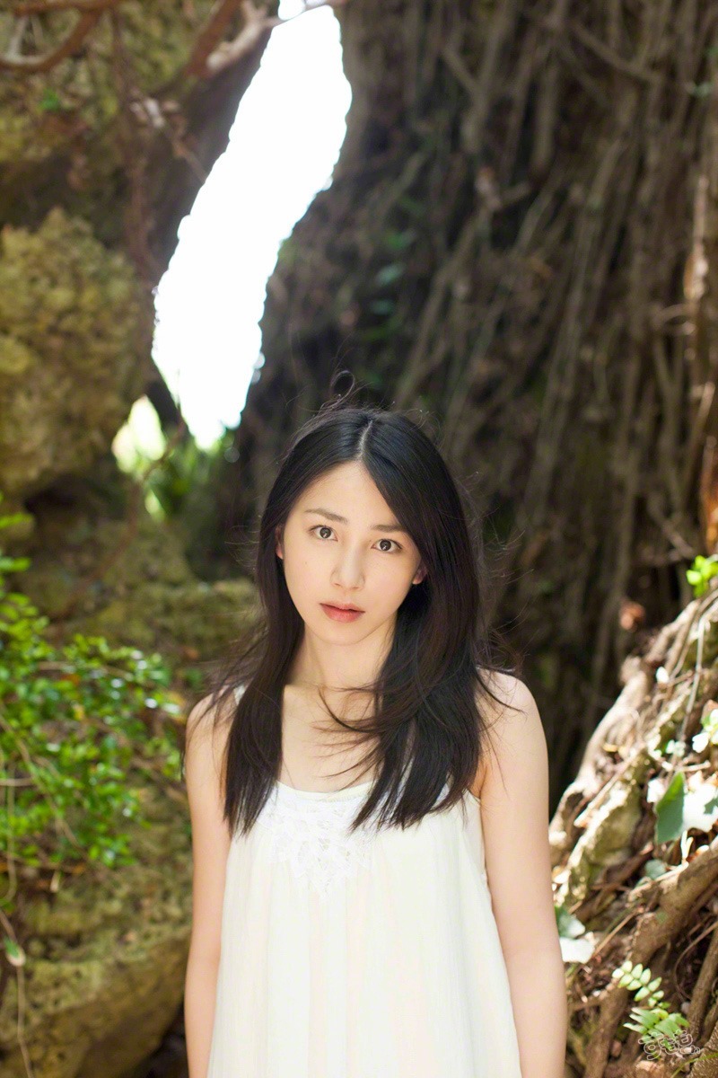 吉川友-天然美少女画像140枚