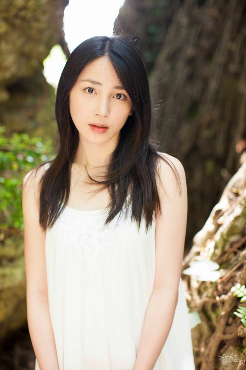 吉川友-天然美少女画像140枚