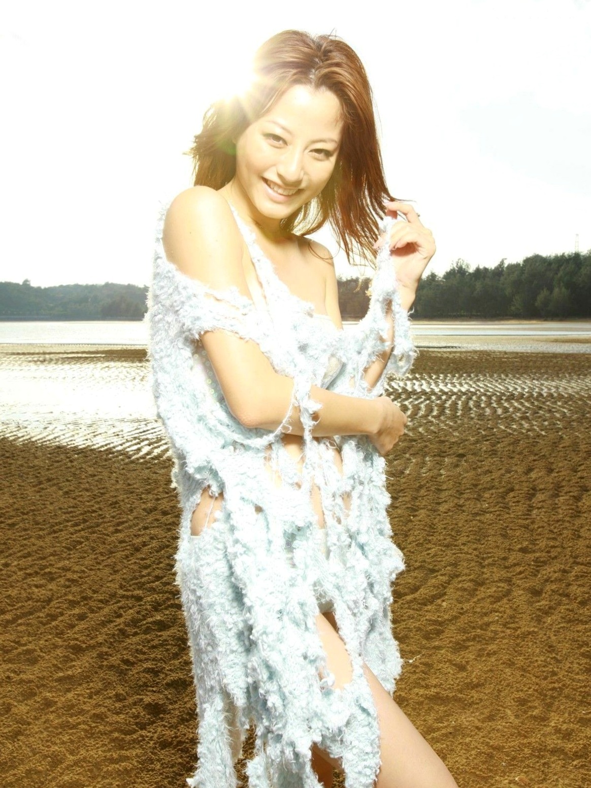 Sabra杉本有美《STARTING OVER》高清写真集:清新海边风情与时尚街拍,尽显绝美女神诱惑魅力