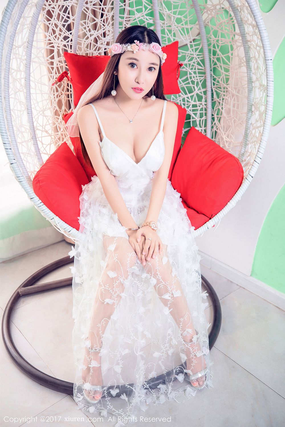 千娇百媚李梓熙 洁白婚纱美不胜收