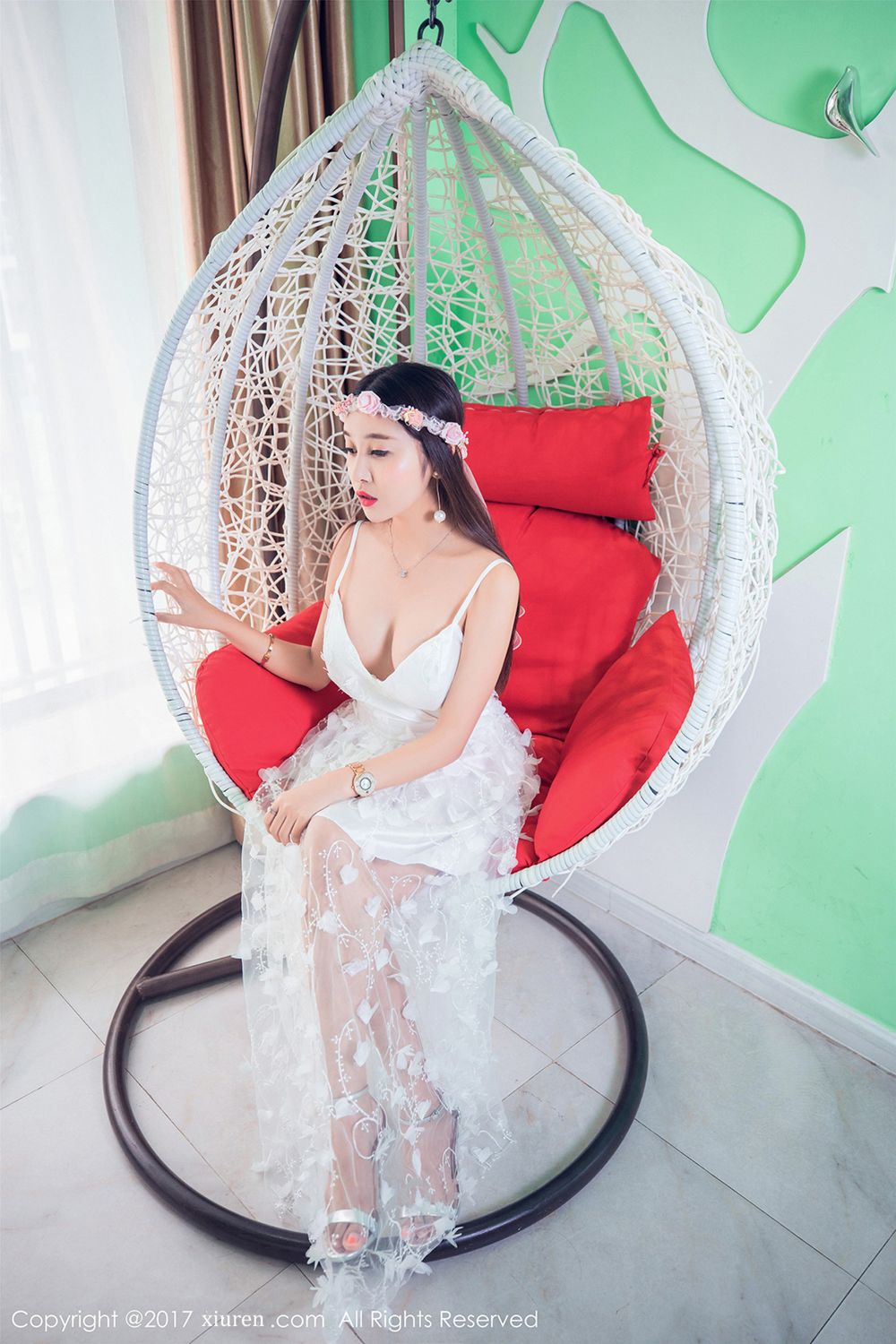 千娇百媚李梓熙 洁白婚纱美不胜收
