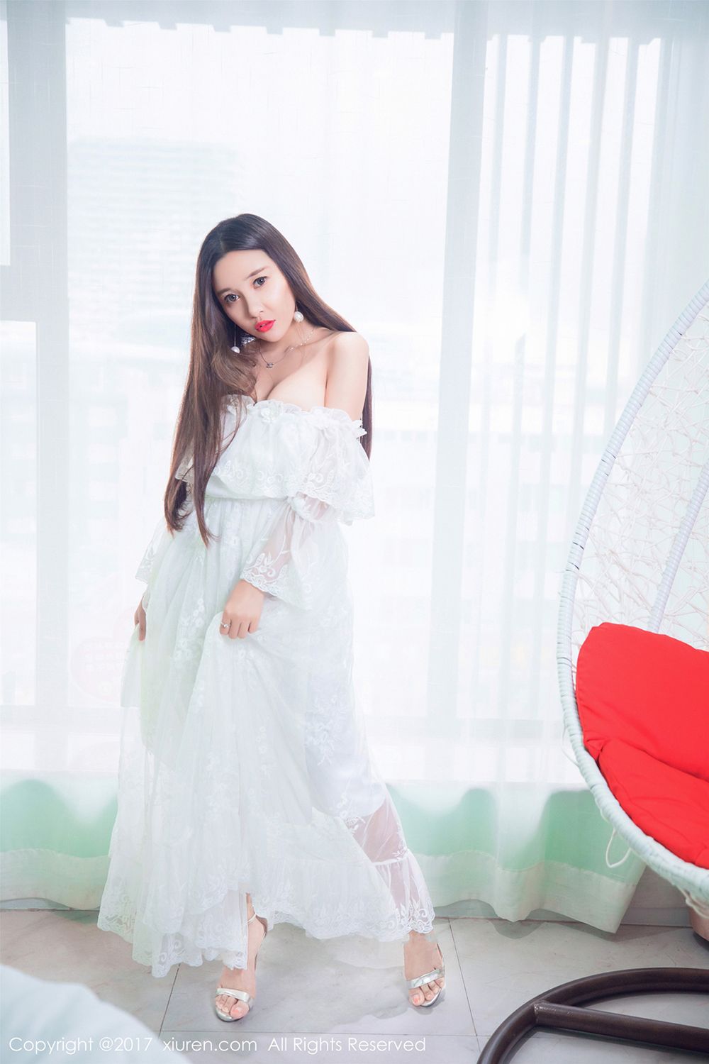 千娇百媚李梓熙 洁白婚纱美不胜收
